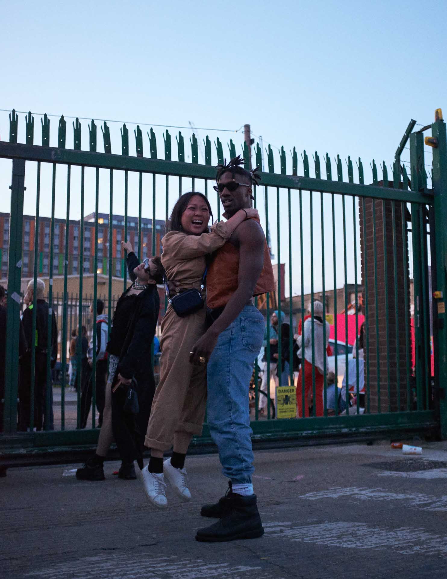 Howl_Rave_01_225_dtd8ry