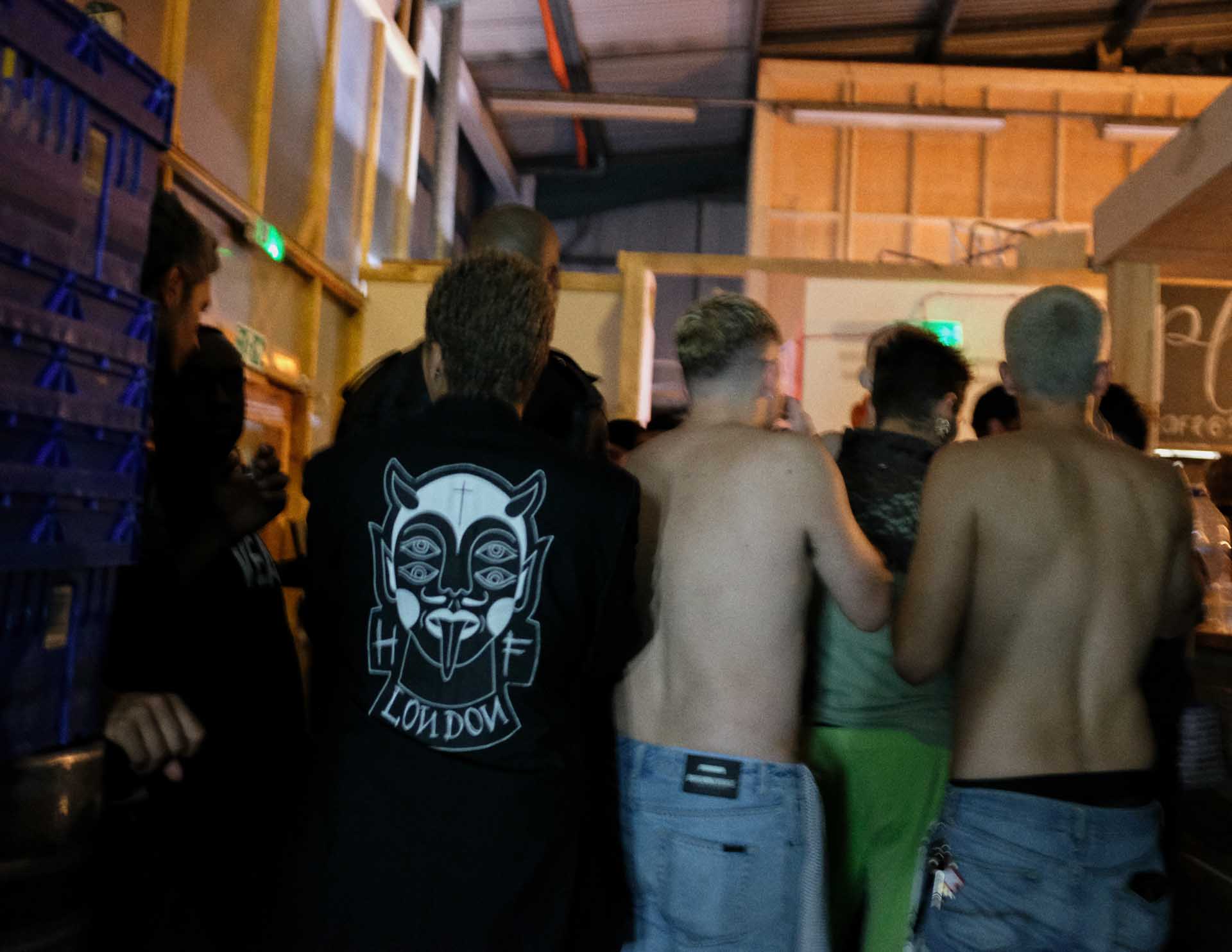Howl_Rave_01_164_pcd99y