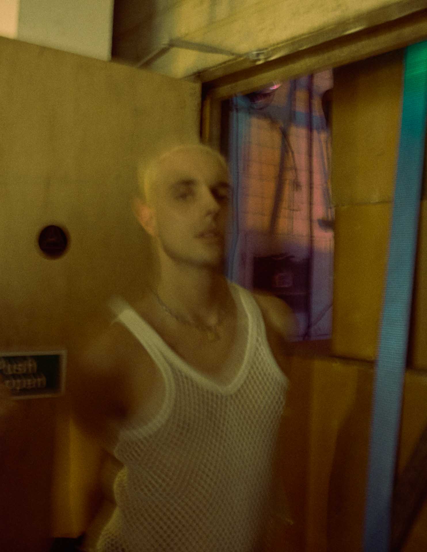 Howl_Rave_01_142_l3d50g