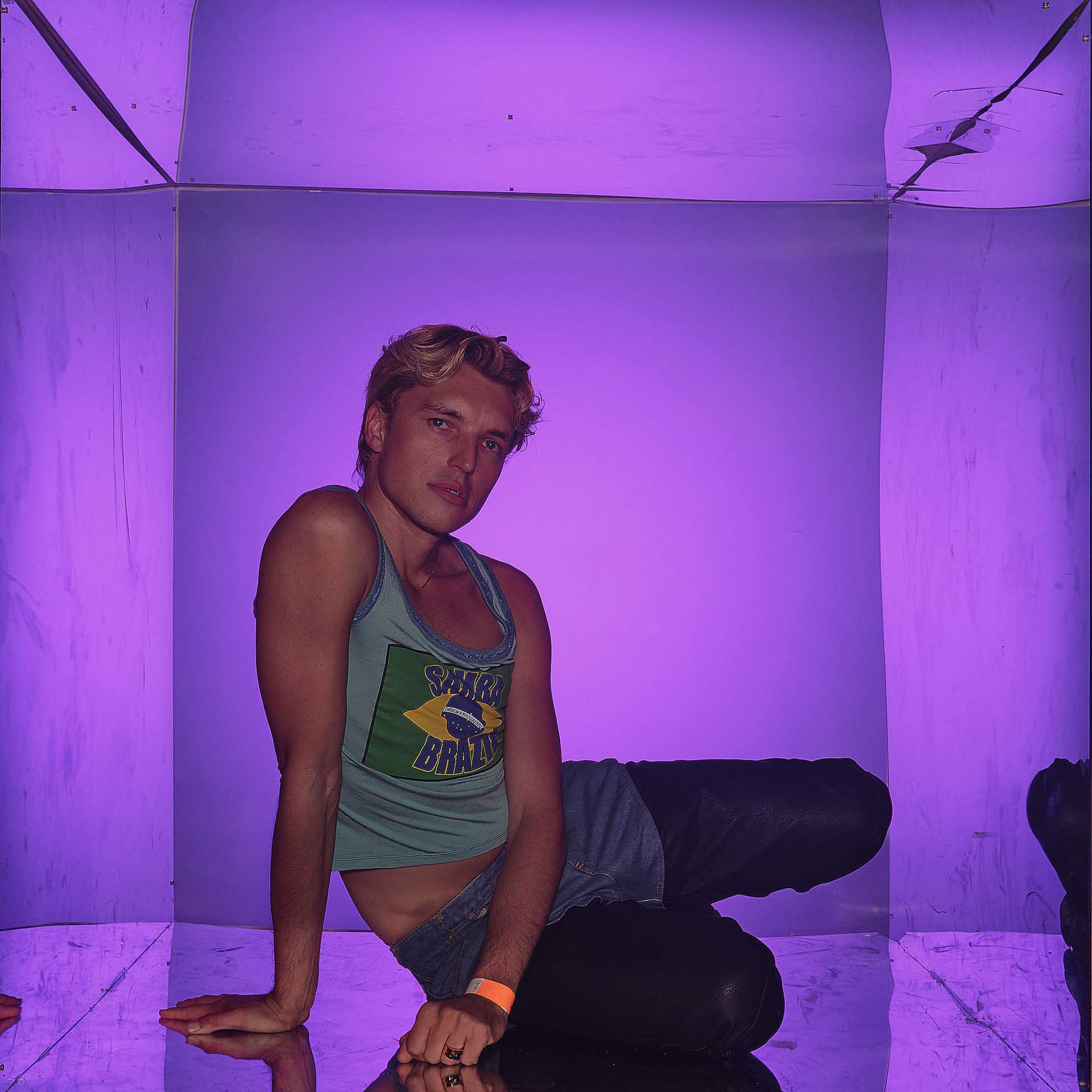 Howl_Rave_02_067_jisxs6