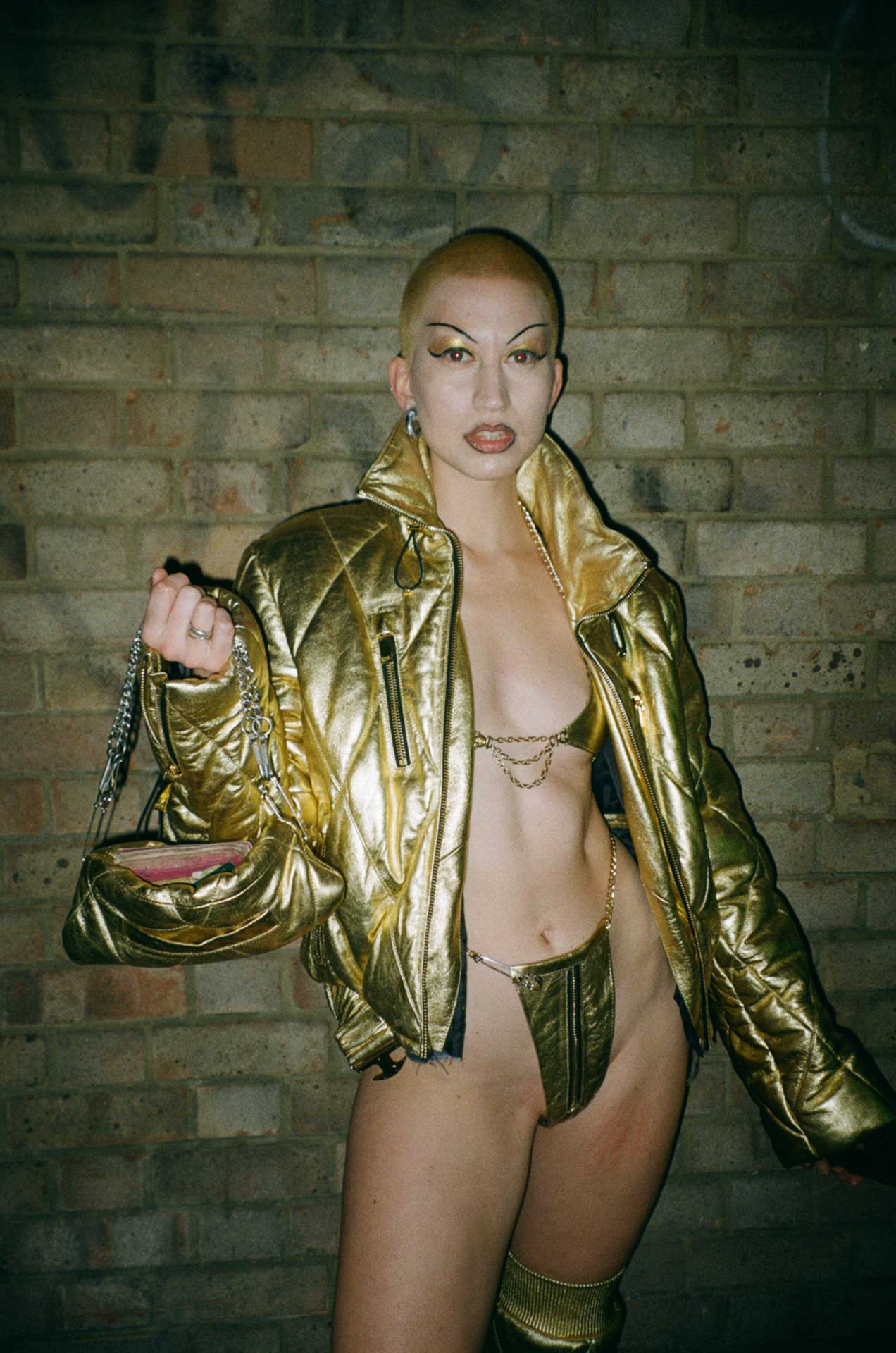 Howl_Rave_03_031_qh4r9u