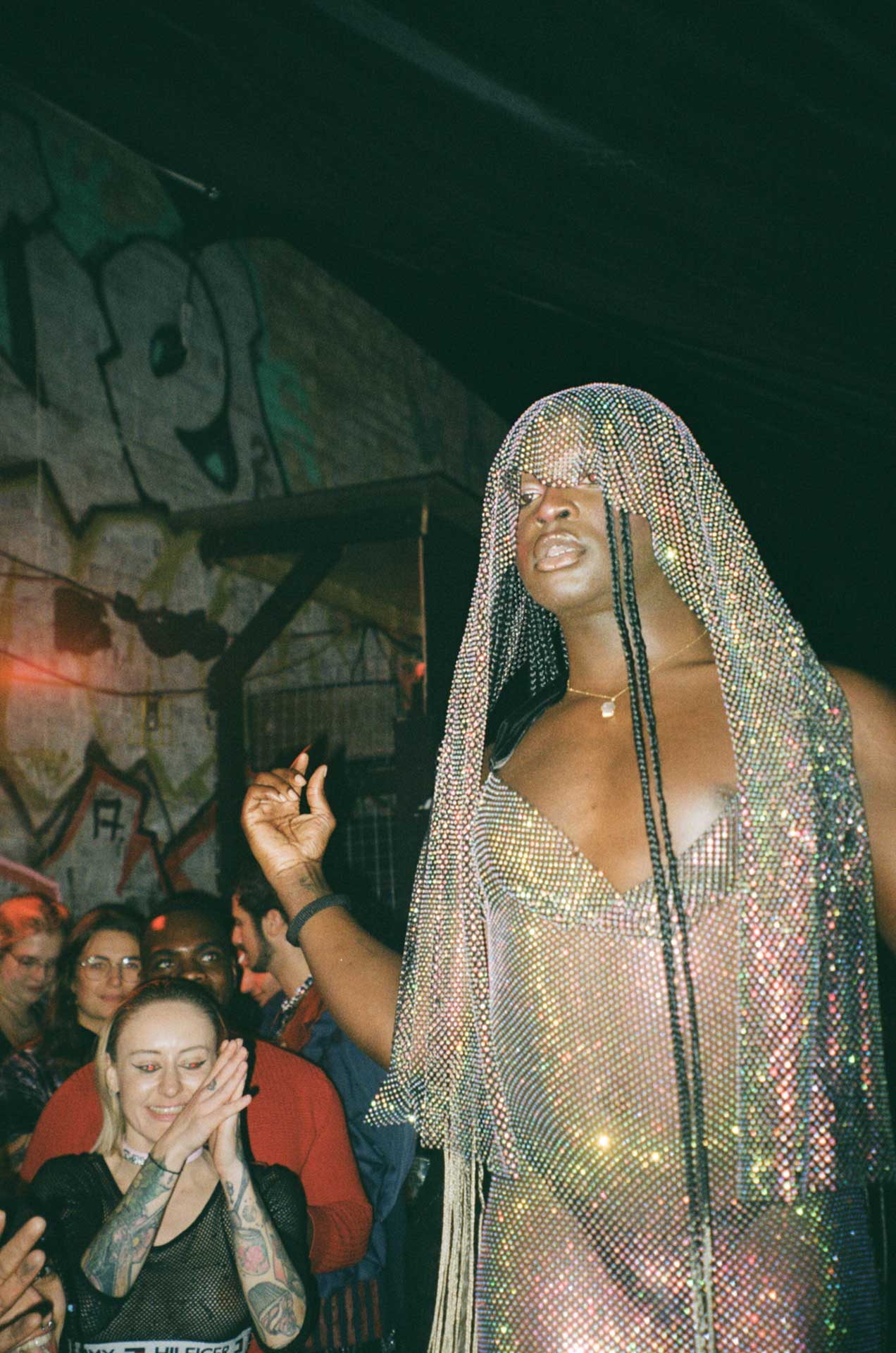 Howl_Rave_03_069_moeqta
