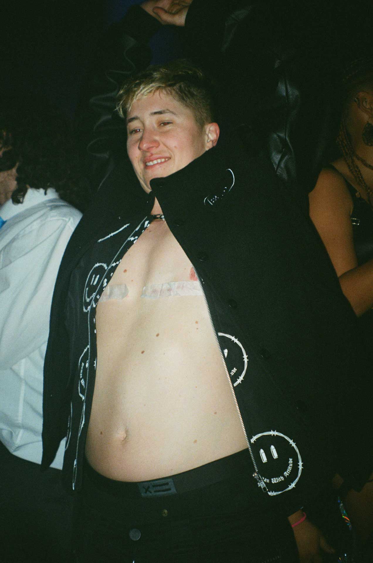 Howl_Rave_04_029_d4jgfz