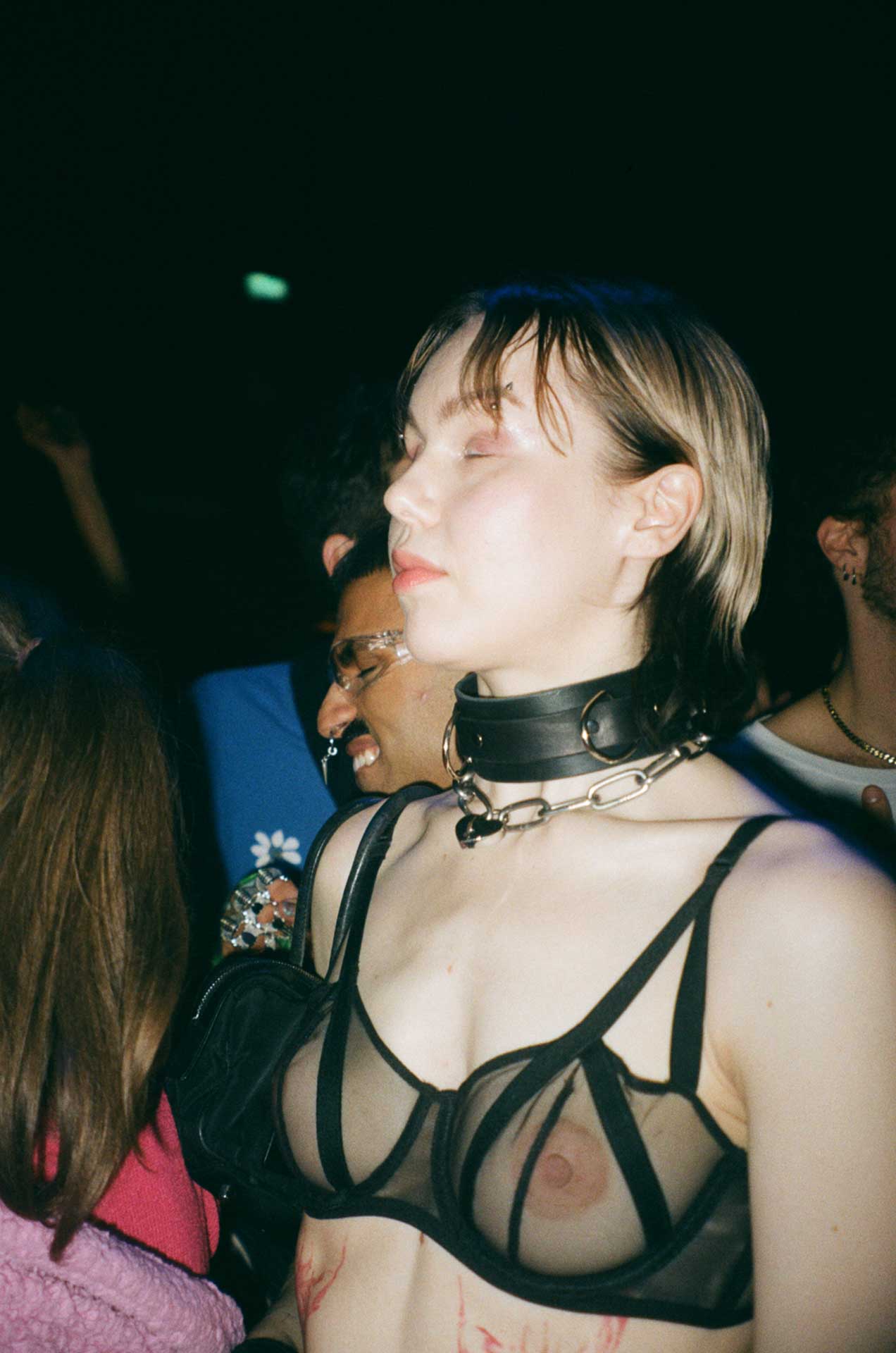Howl_Rave_04_083_v529qu