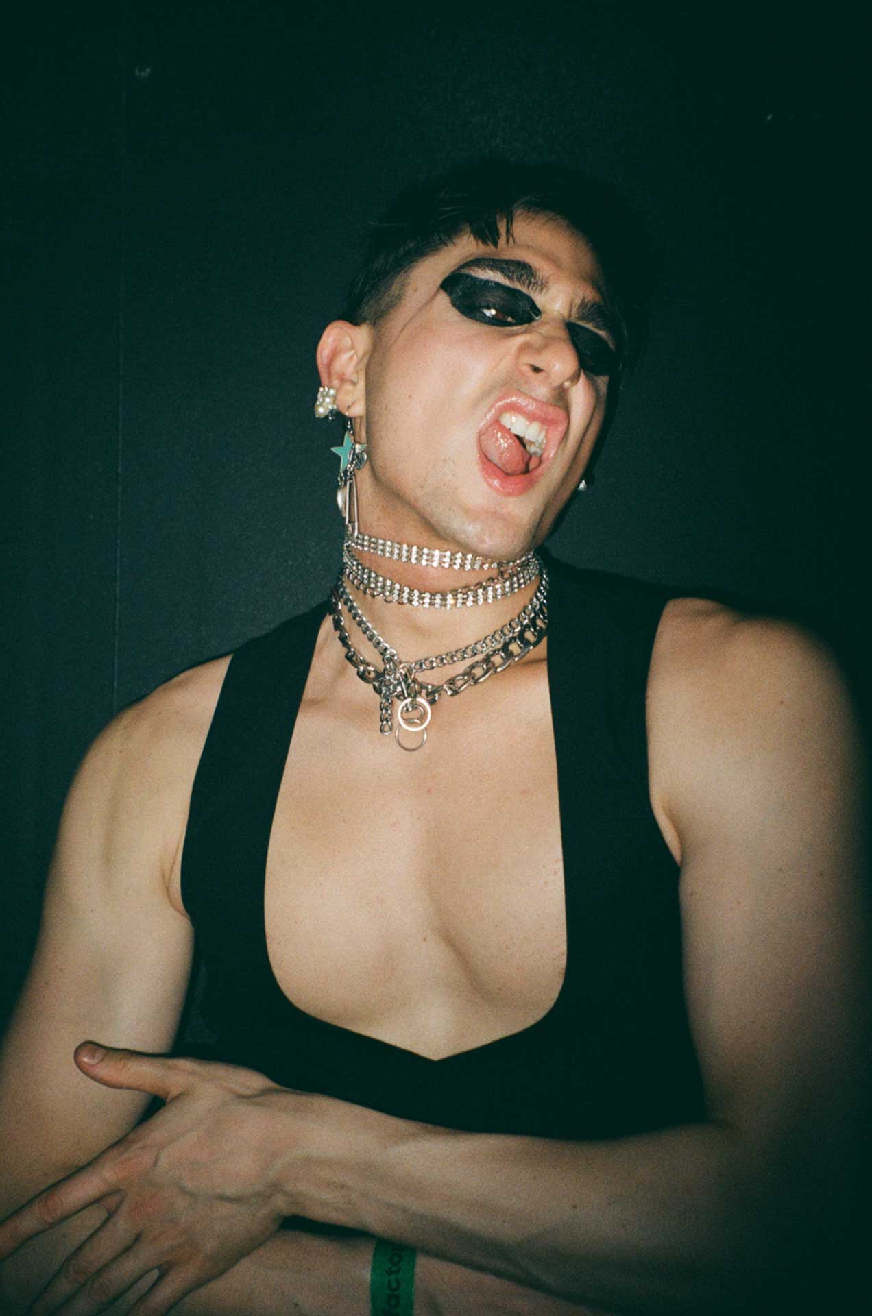 Howl_Rave_04_074_bnxdbz