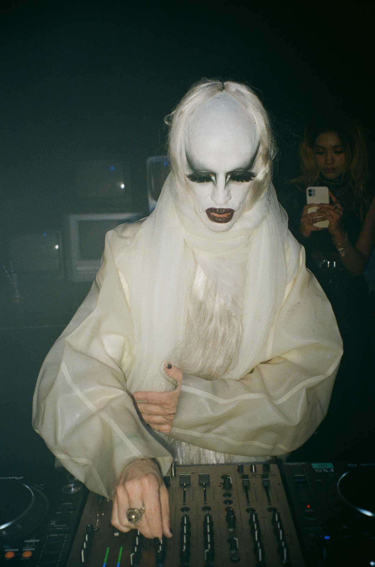 Howl_Rave_04_077_ligmyw