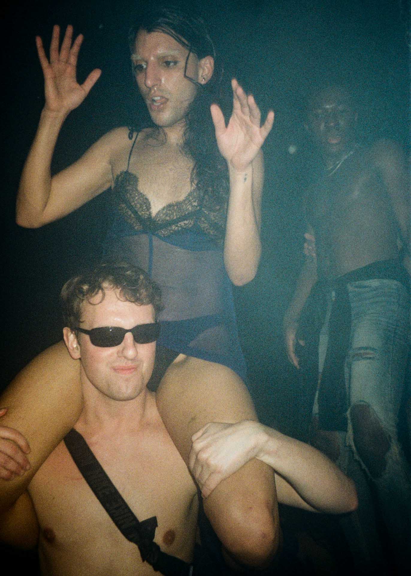 Howl_Rave_10_002_ojxjaf