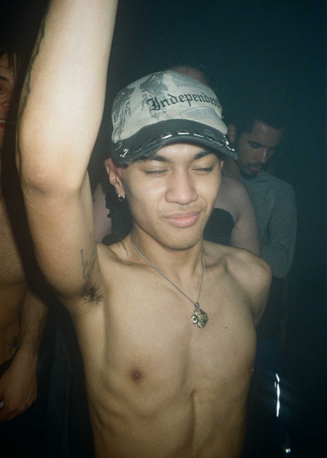 Howl_Rave_10_009_y7eye1