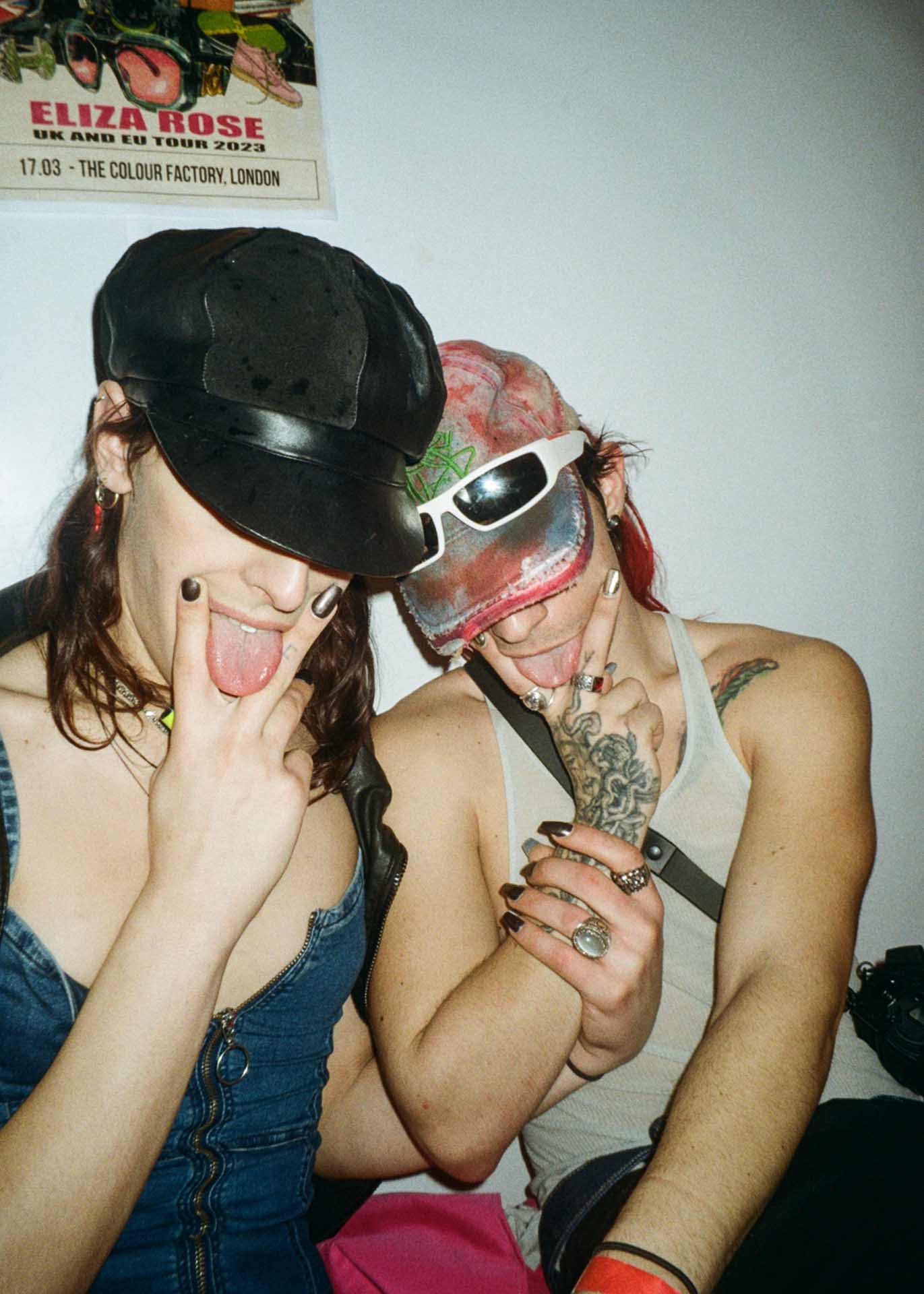 Howl_Rave_10_103_ze7fss