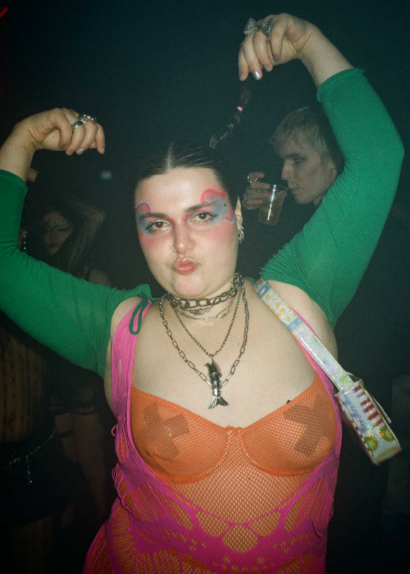 Howl_Rave_10_065_bp60fk