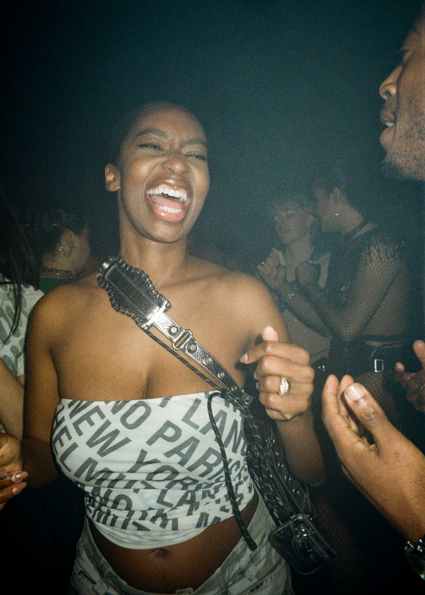Howl_Rave_10_075_wm85un