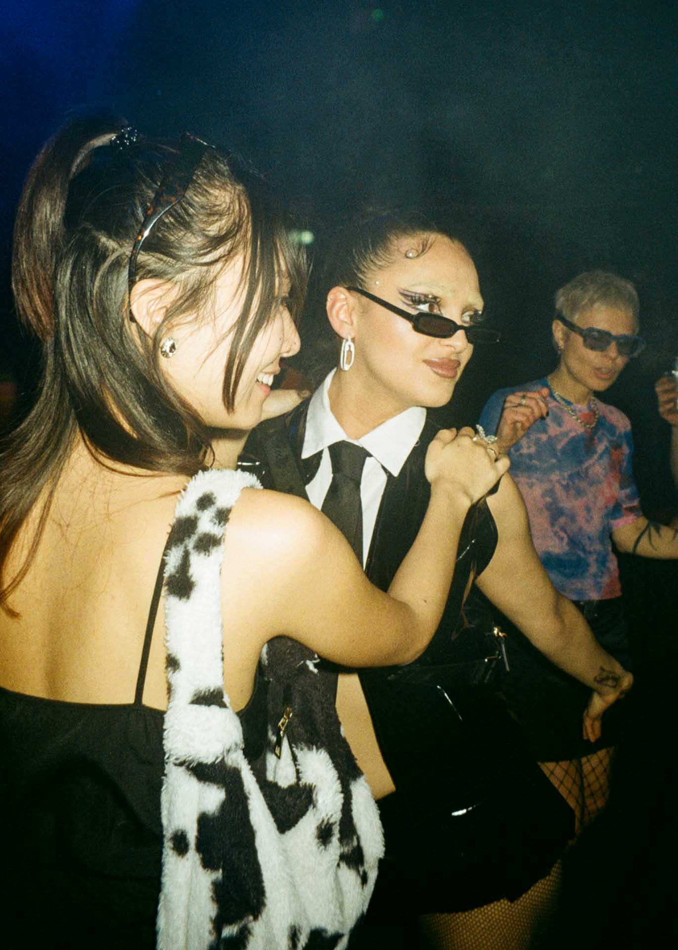 Howl_Rave_10_073_ymvvtm