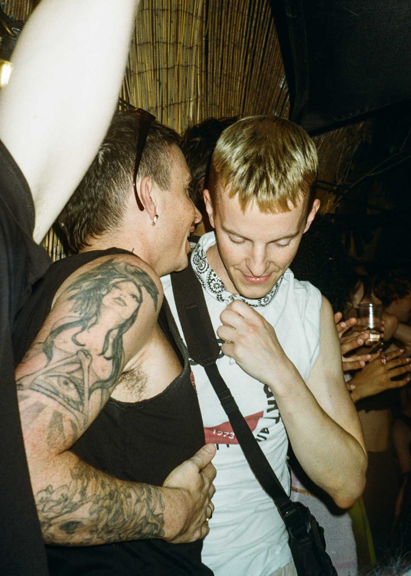 Howl_Rave_12_107_eelvdu