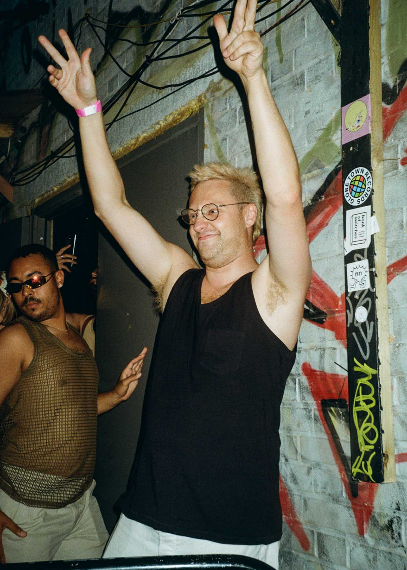 Howl_Rave_12_094_jumhgh