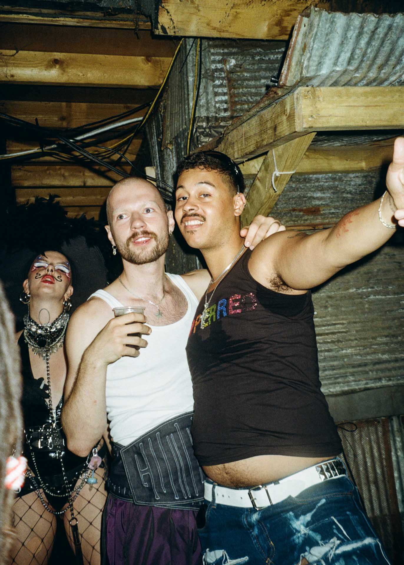 Howl_Rave_12_092_kzz4oo