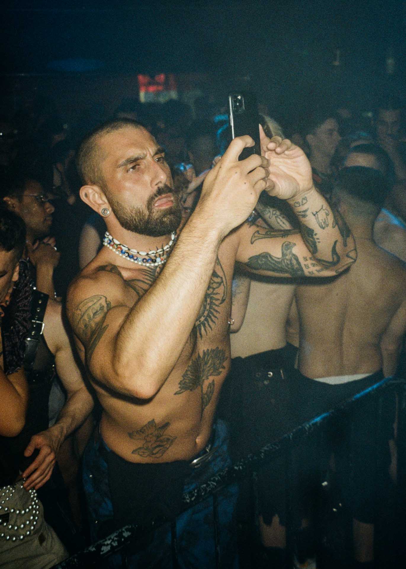 Howl_Rave_12_083_uaxpkh