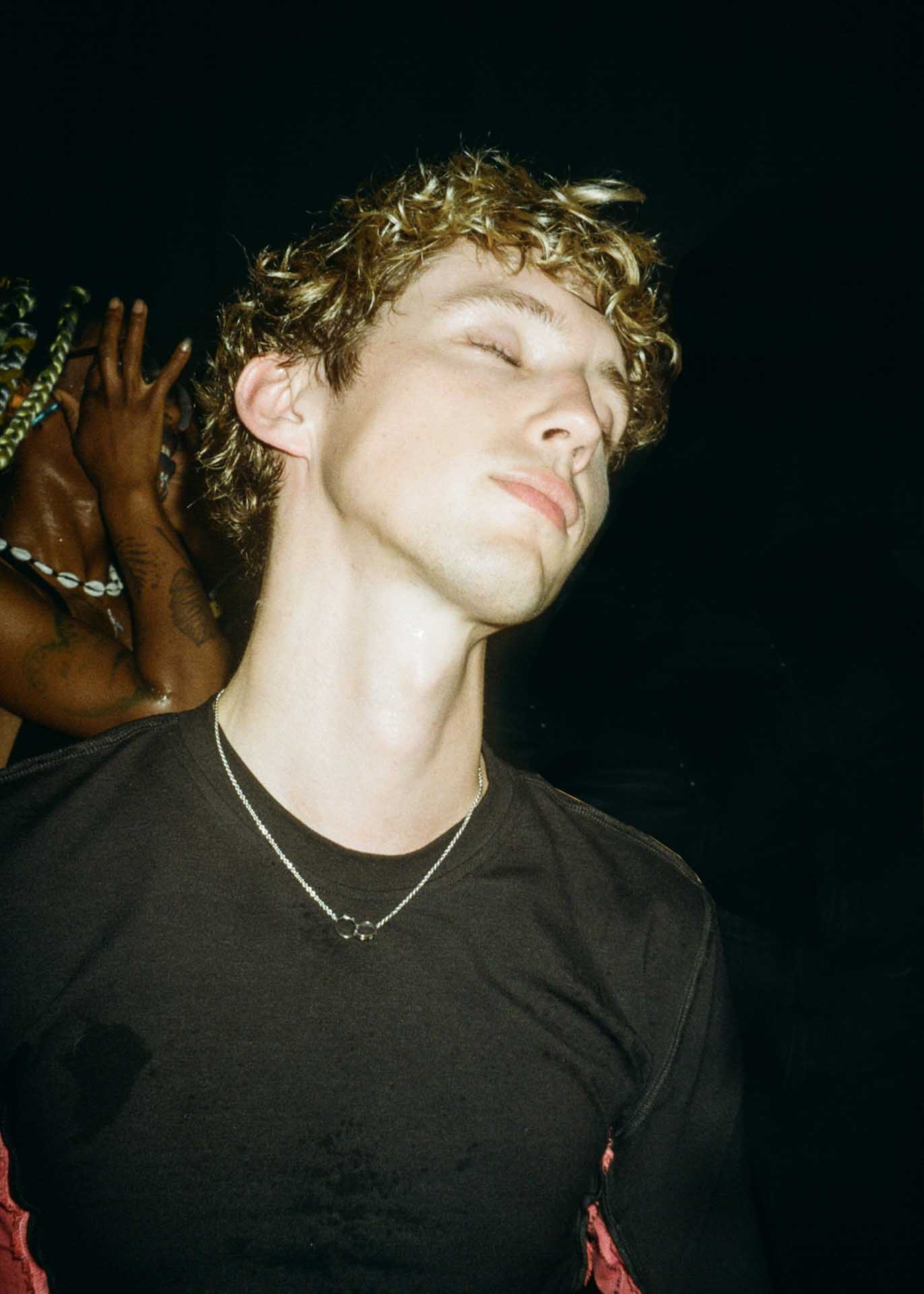 Howl_Rave_12_074_a11ifk