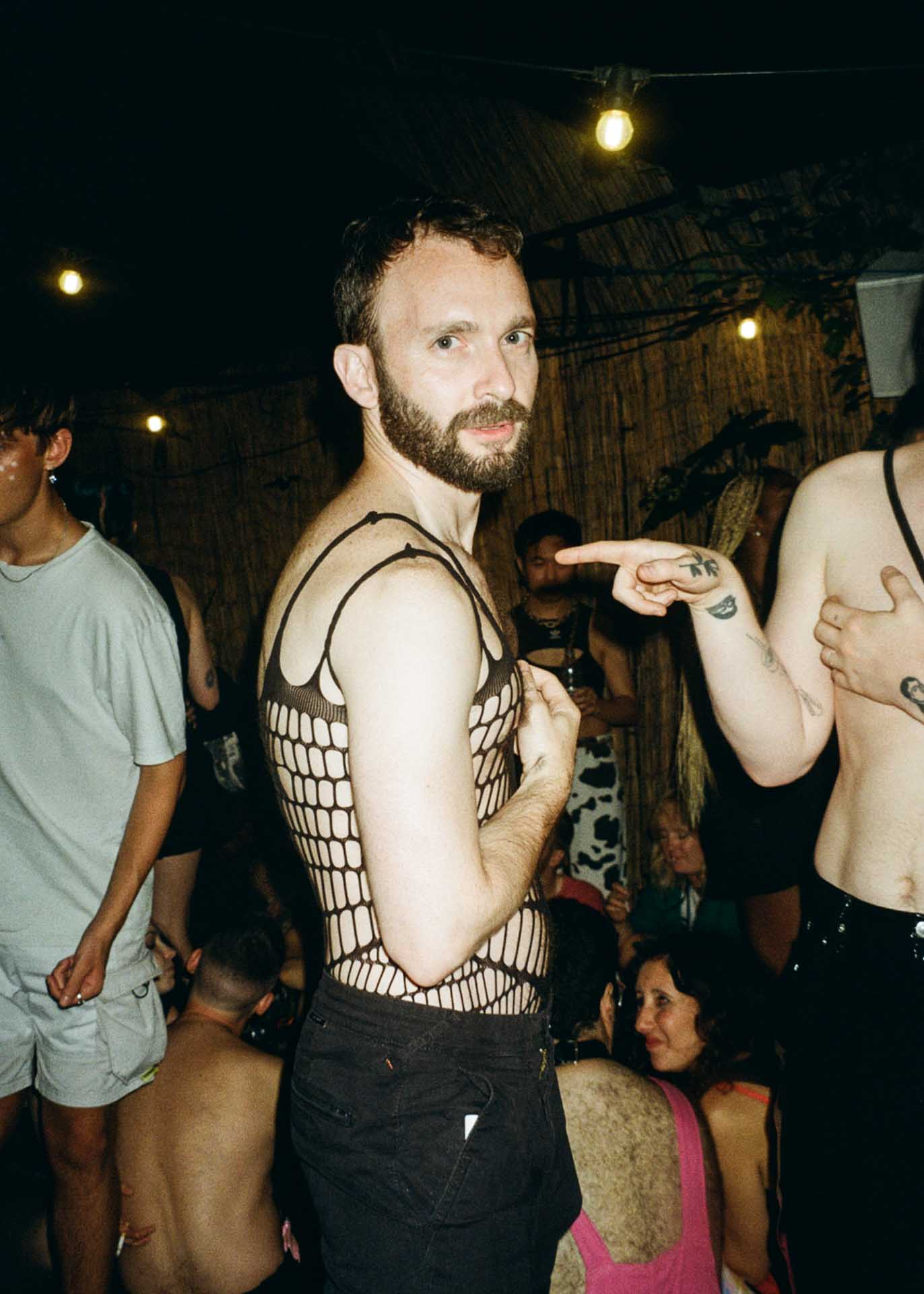 Howl_Rave_12_056_xhf2nb
