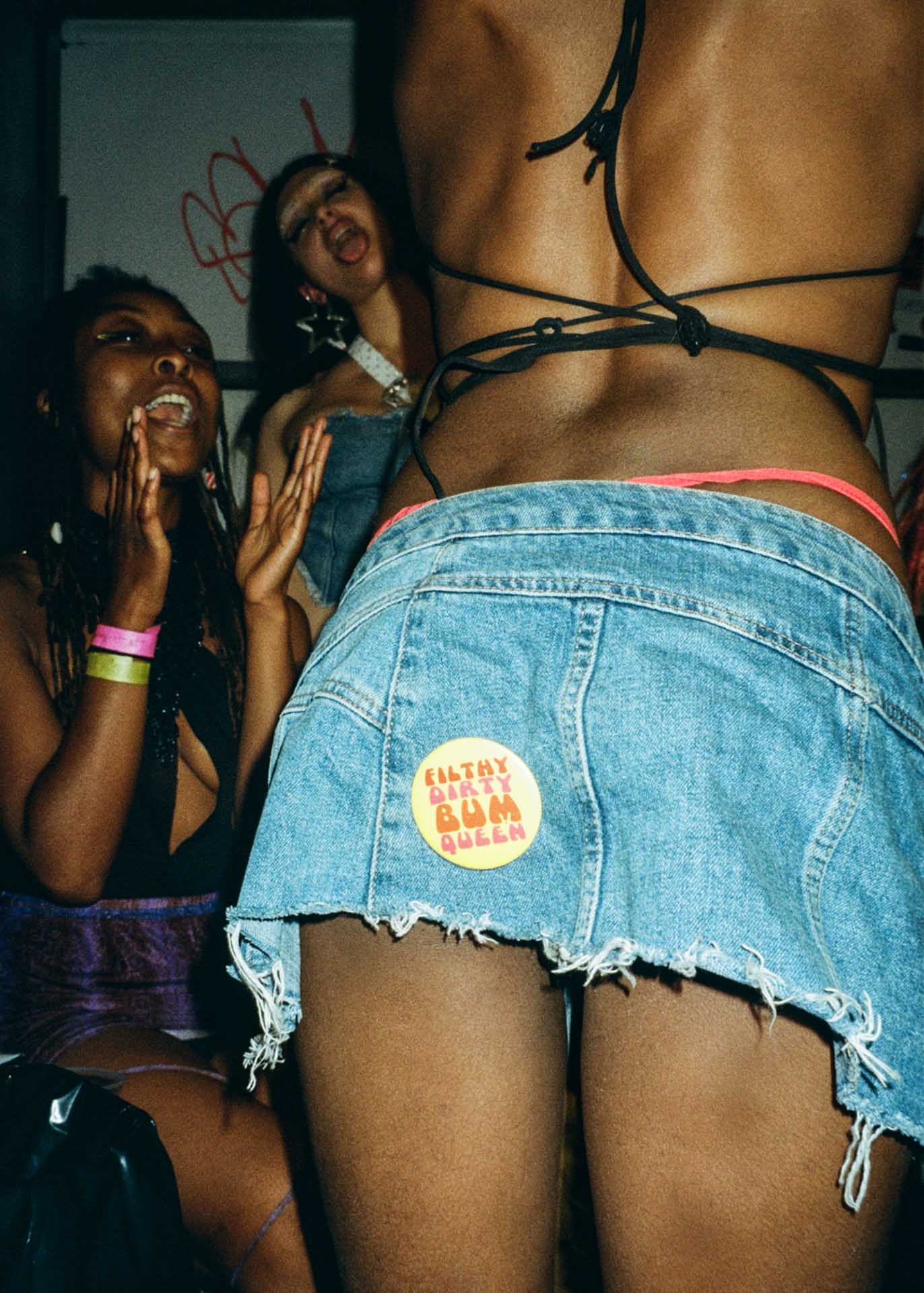 Howl_Rave_12_046_p9nq4e