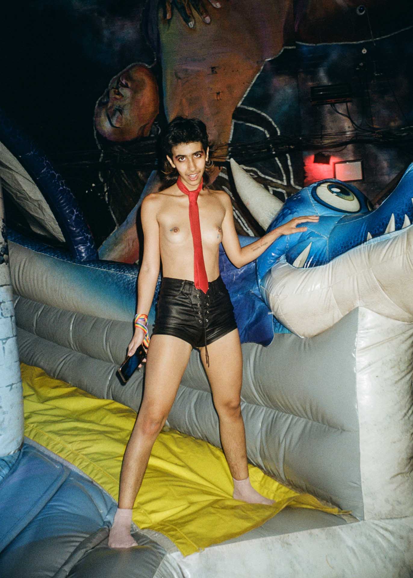 Howl_Rave_12_005_noz6pz