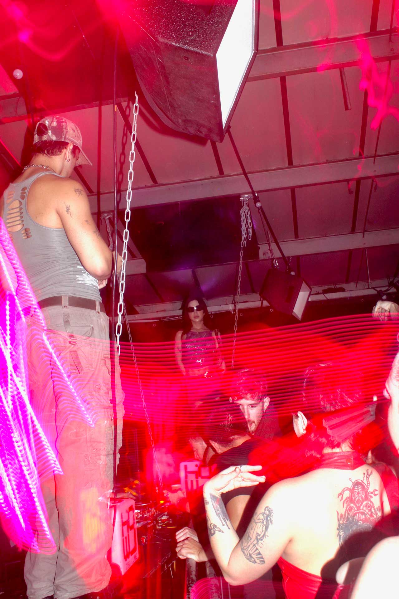 Howl_Rave_14_047_qqx3ae