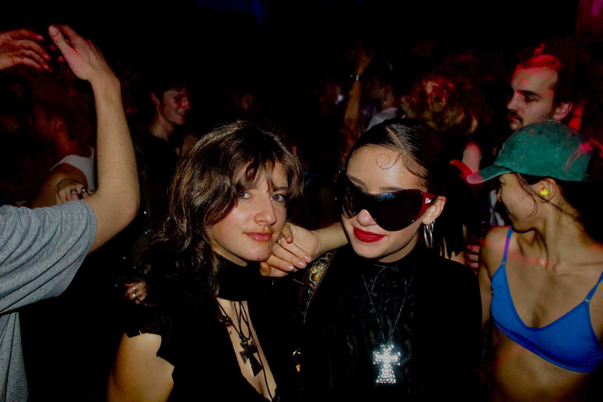 Howl_Rave_14_120_elq5pf