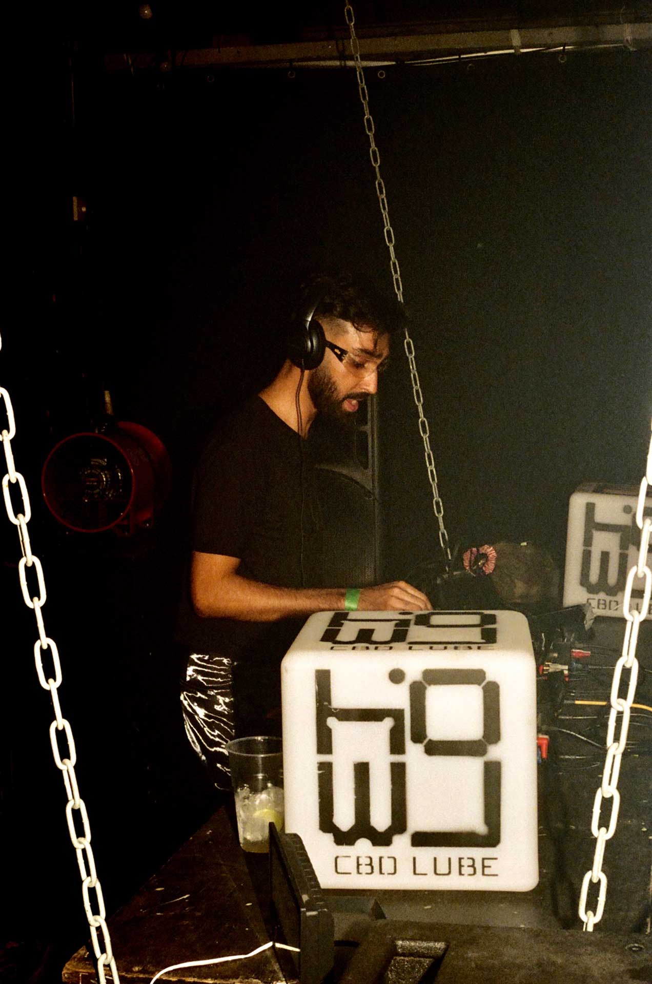 Howl_Rave_14_076_qqmw7q