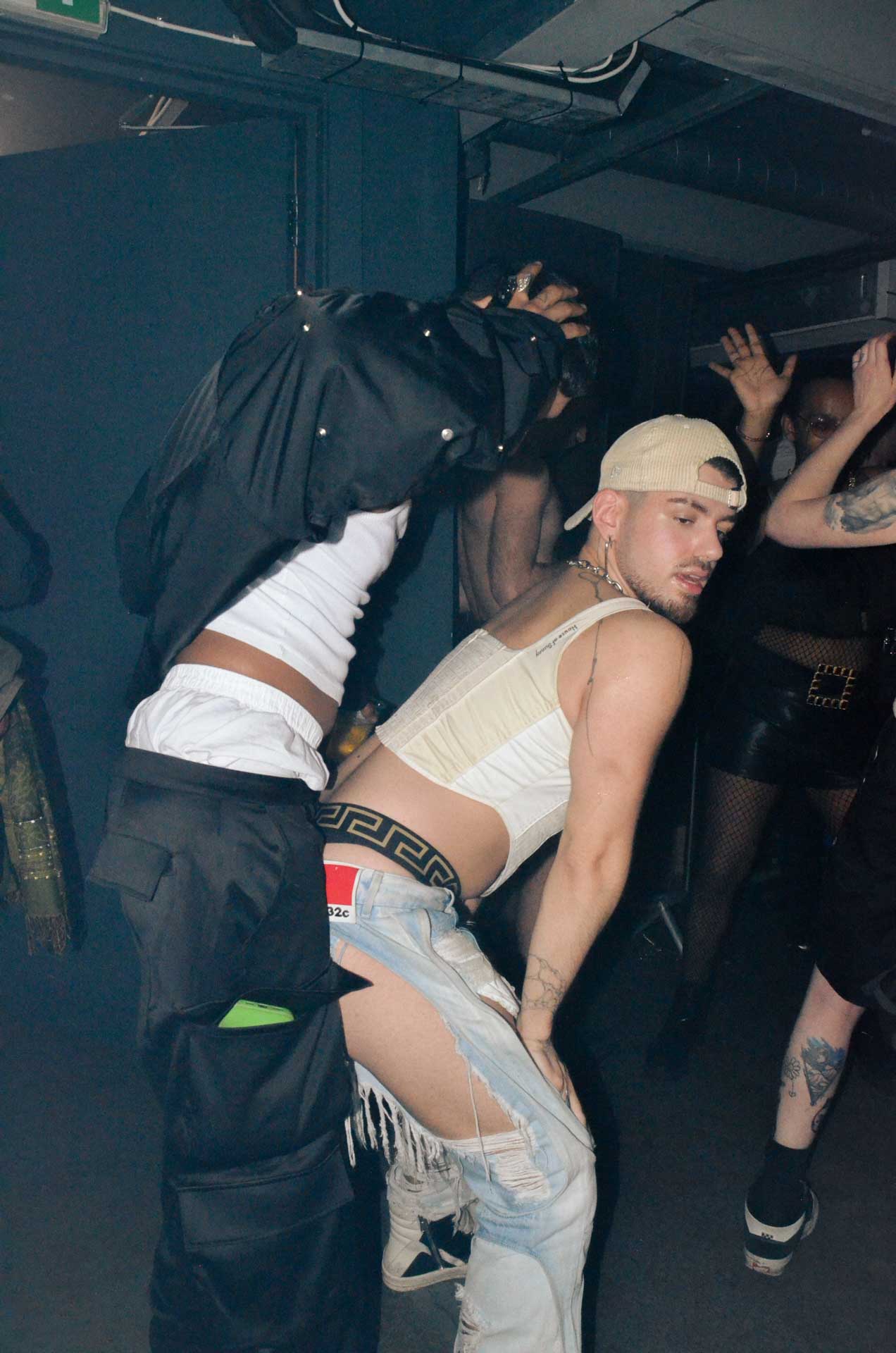 Howl_Rave_16_033_veympb