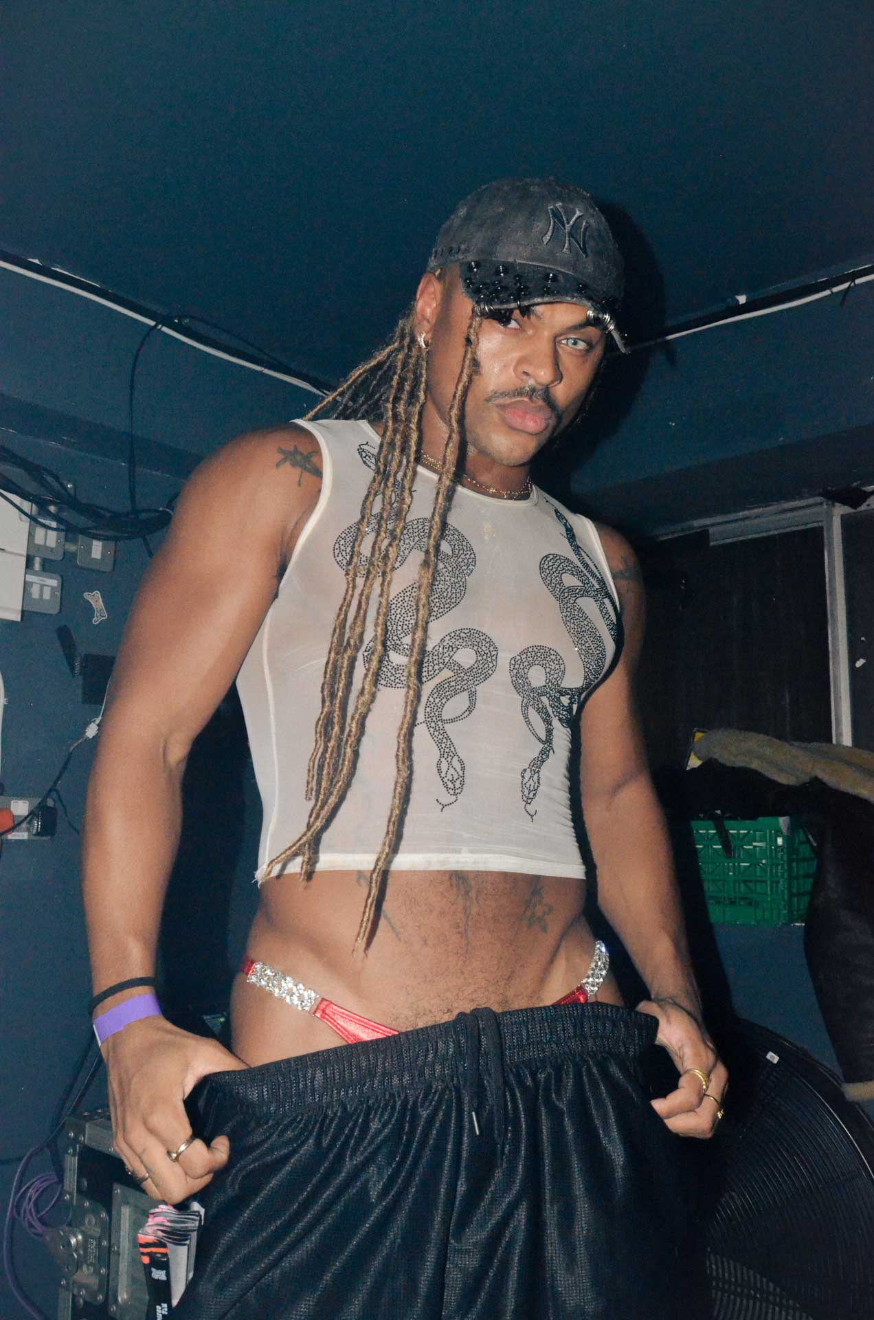 Howl_Rave_16_094_hrzwuw