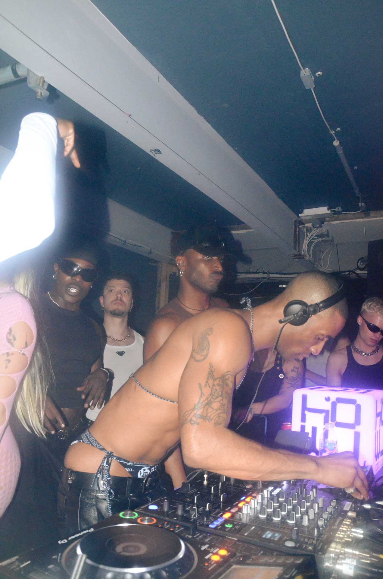 Howl_Rave_16_002_oge1bg