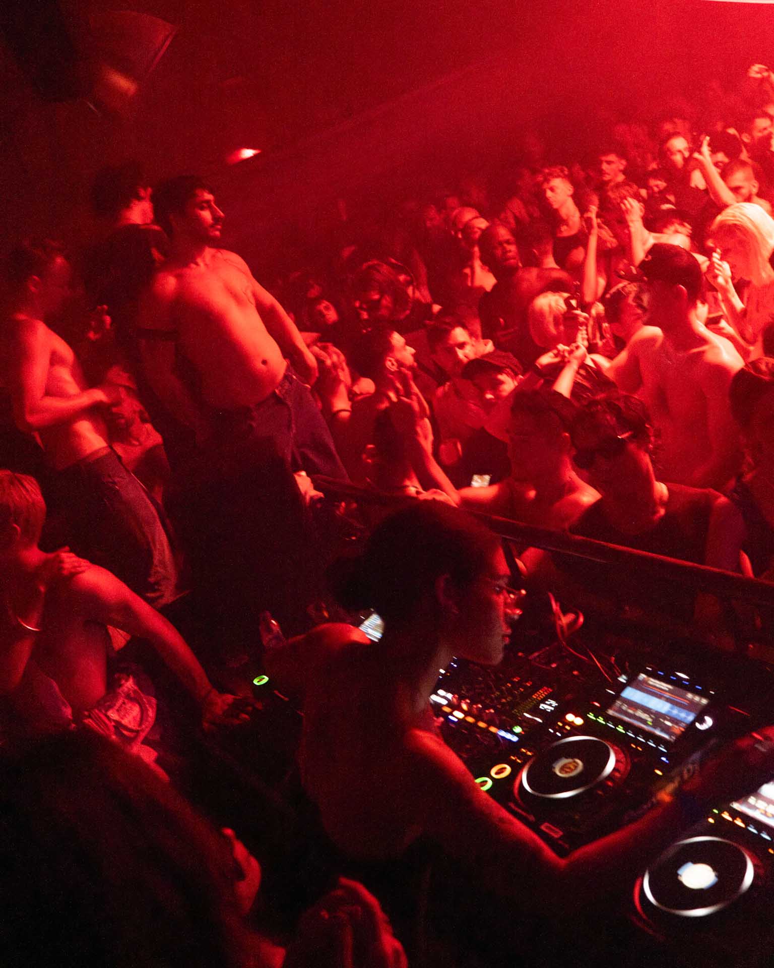 Howl_Rave_17_033_irc0pe