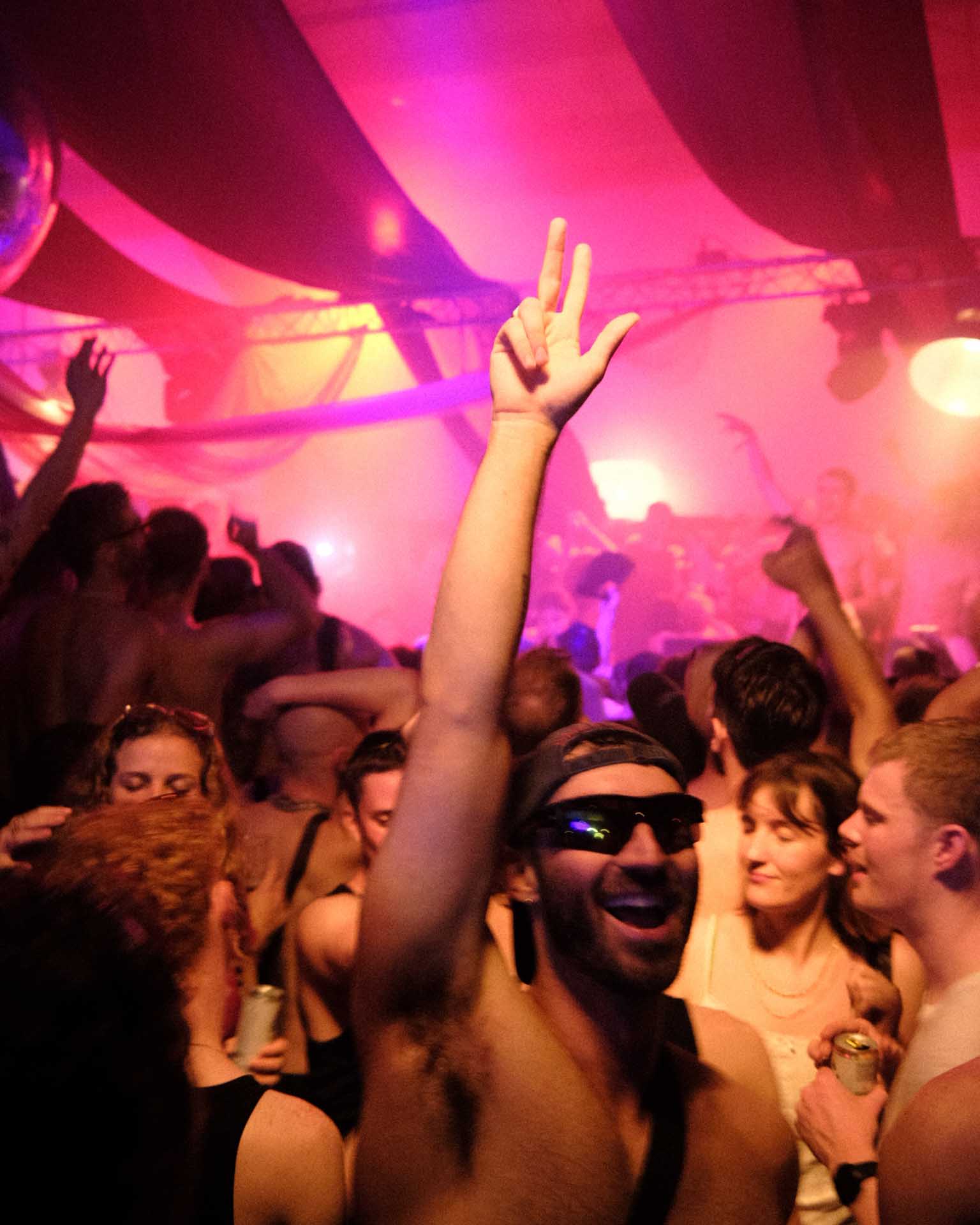 Howl_Rave_17_069_xymygm