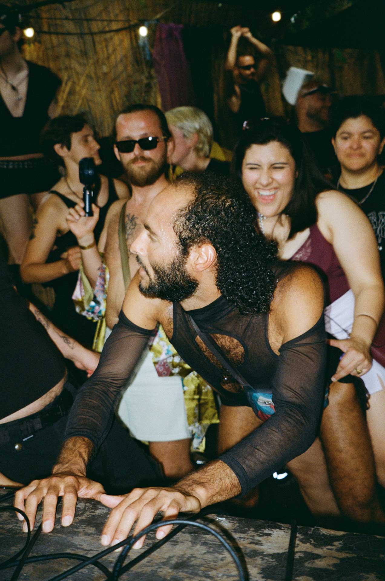 Howl_Rave_17_002_ooipxi