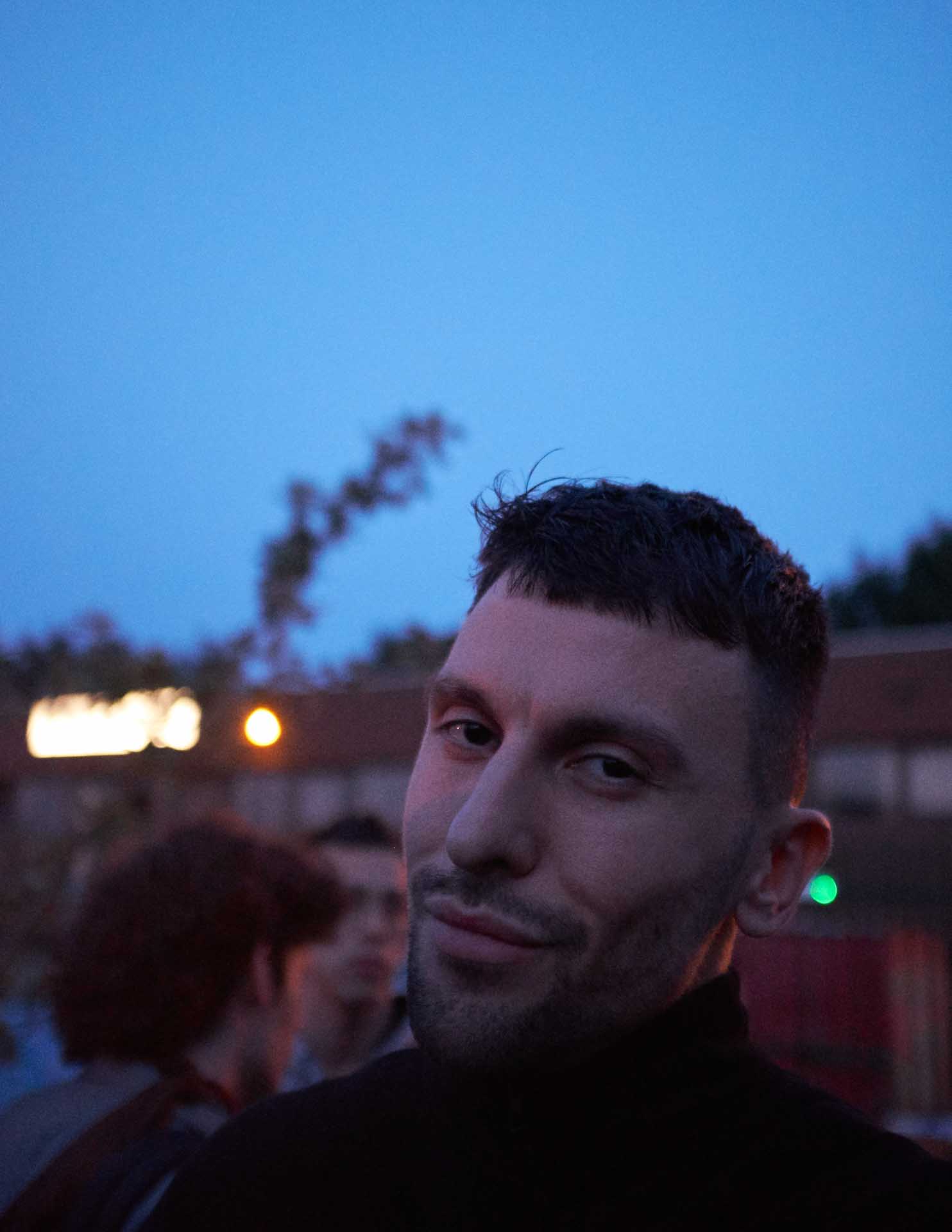 Howl_Rave_01_014_dxh3n4