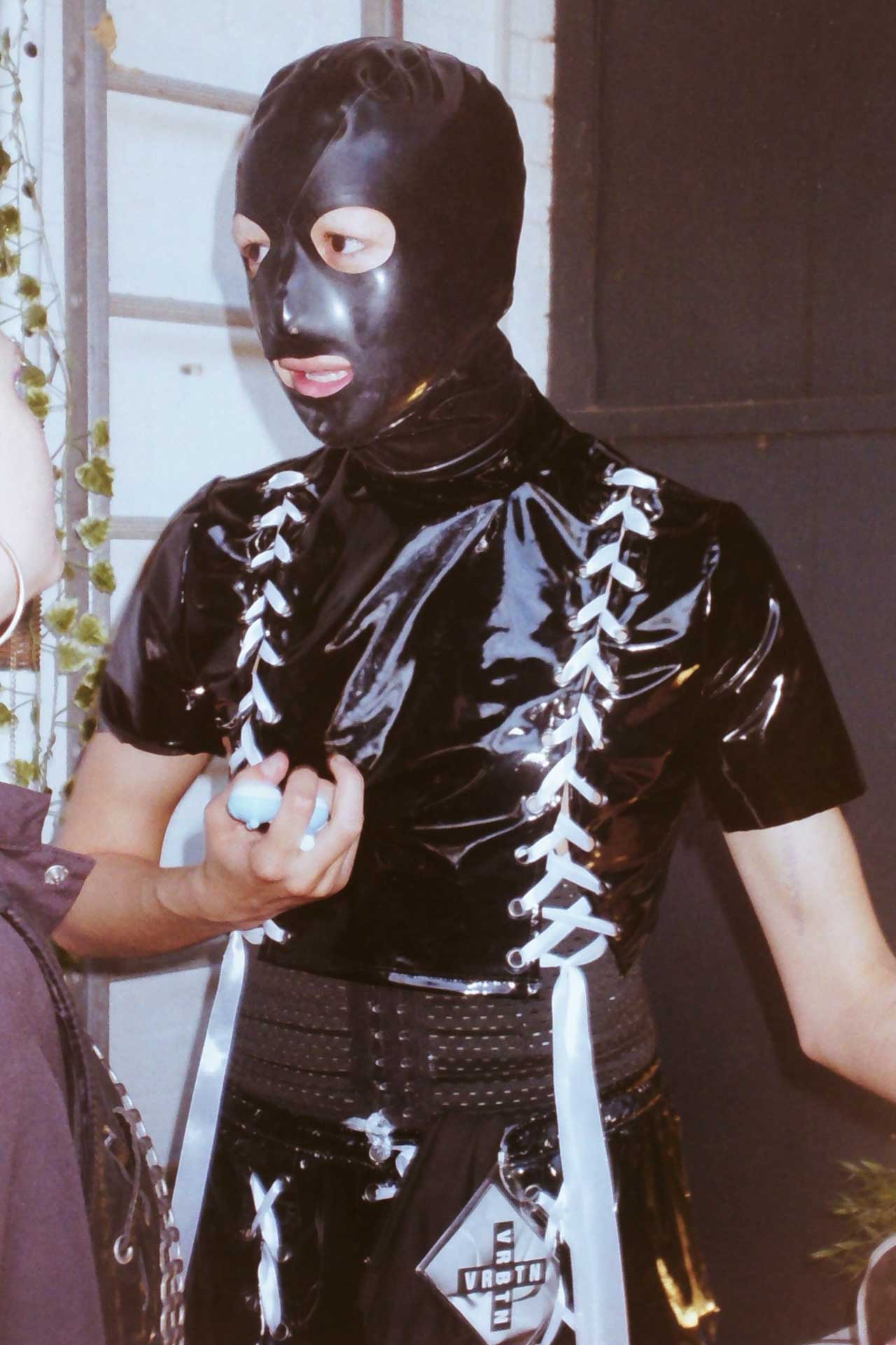 Howl_Rave_01_033_ys5hhs
