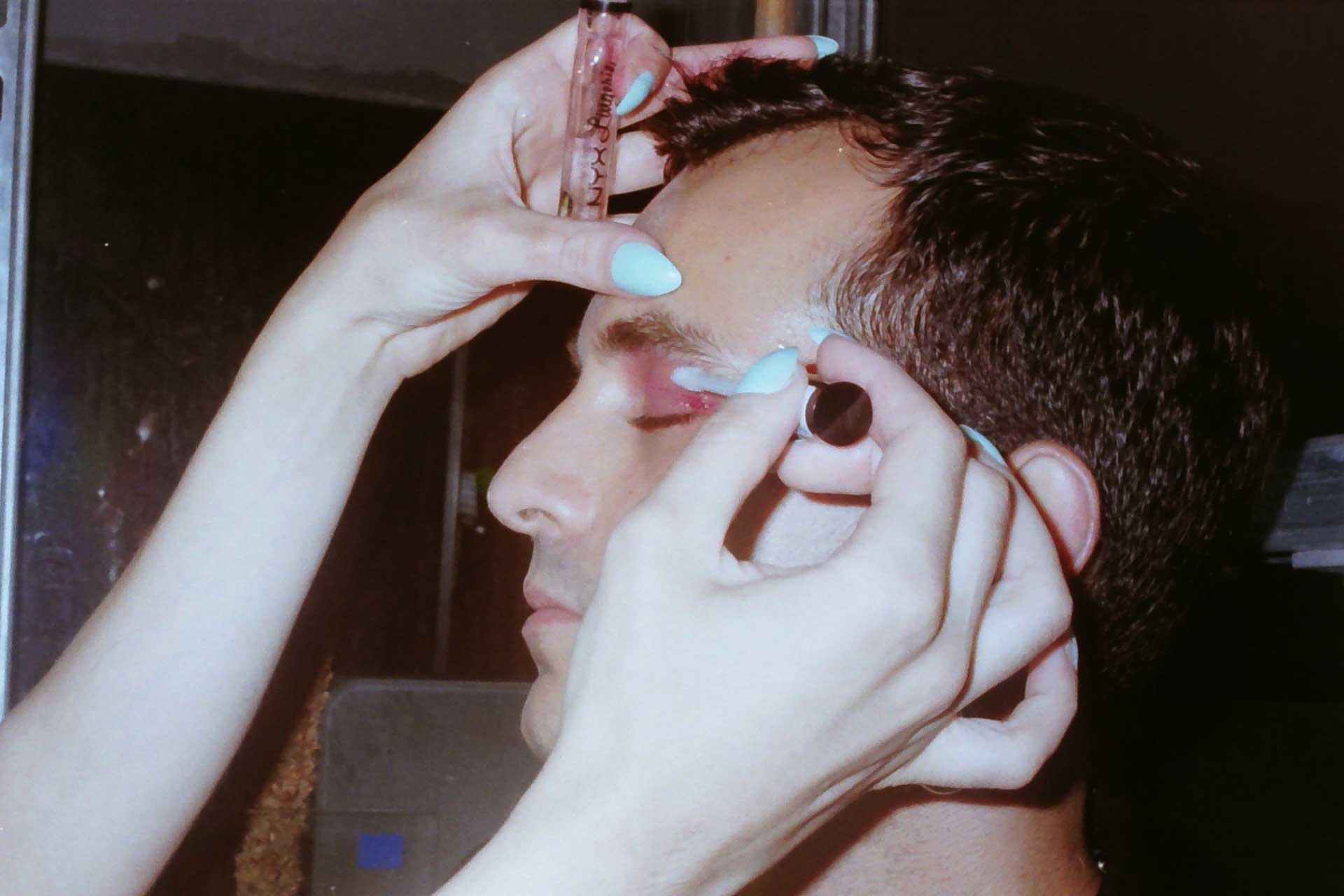 Howl_Rave_01_042_qsfmkb