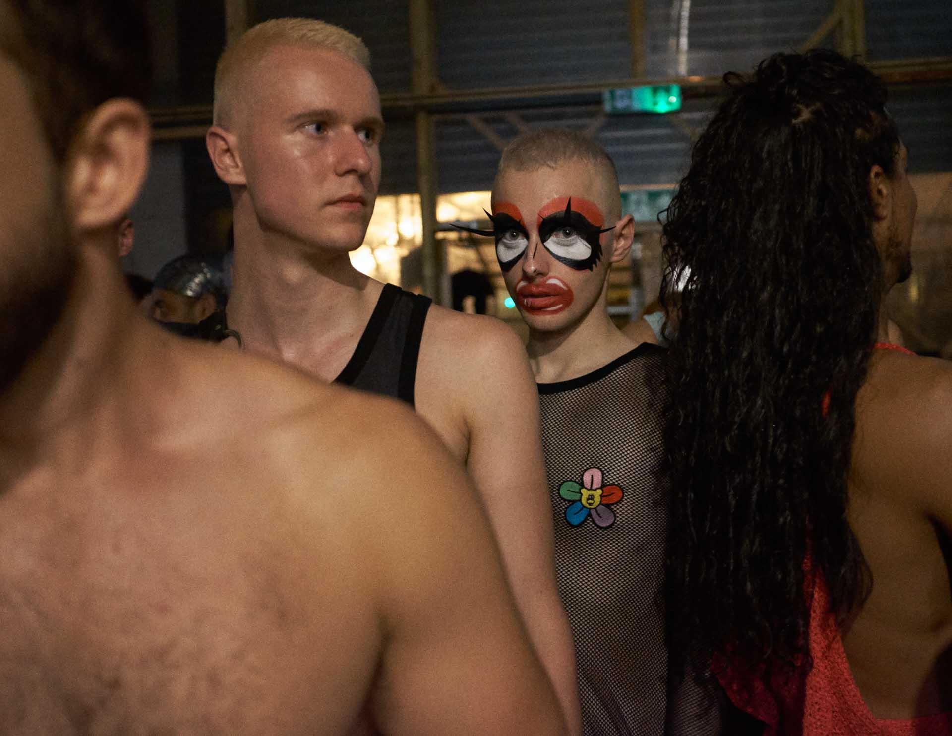 Howl_Rave_01_062_k7dp1x