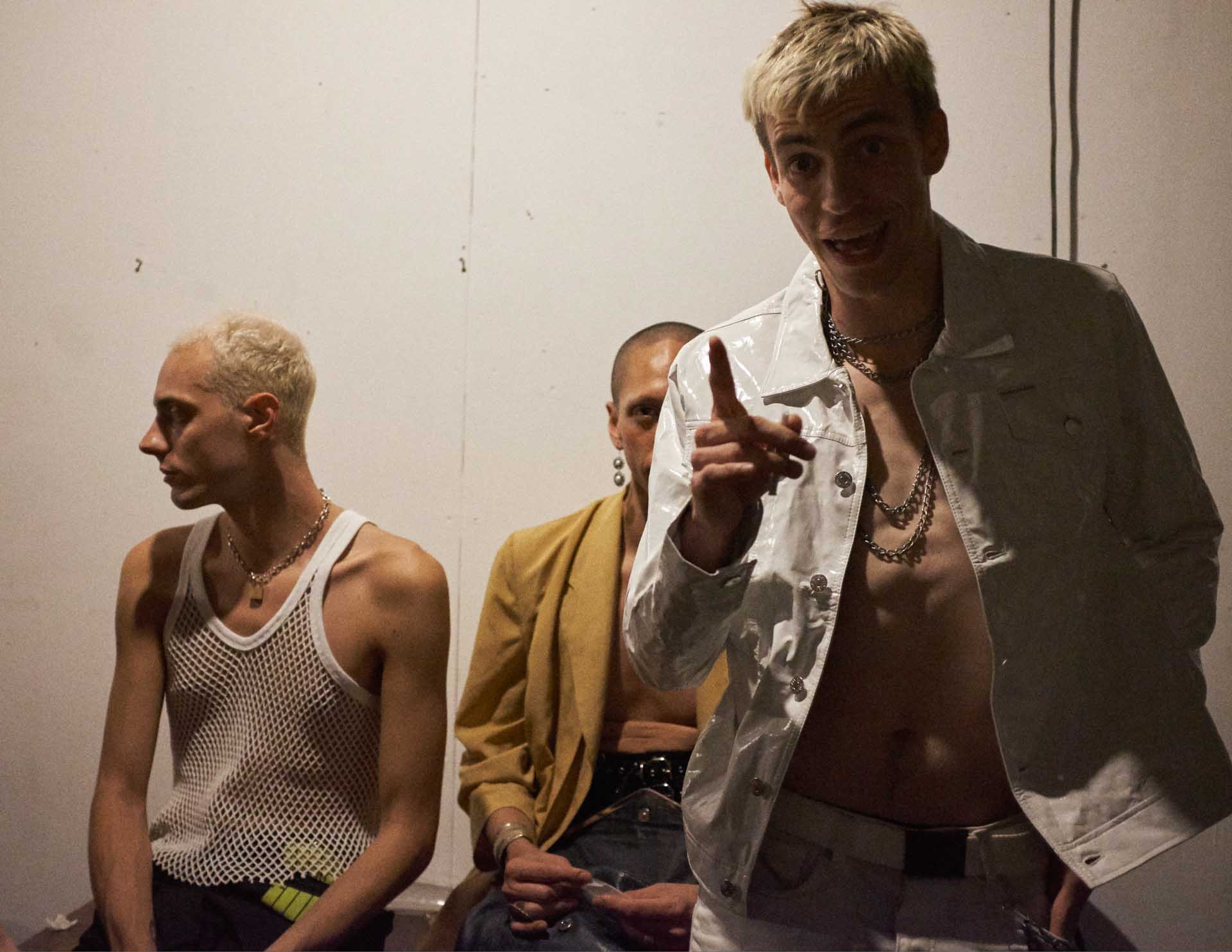 Howl_Rave_01_085_jry6zz