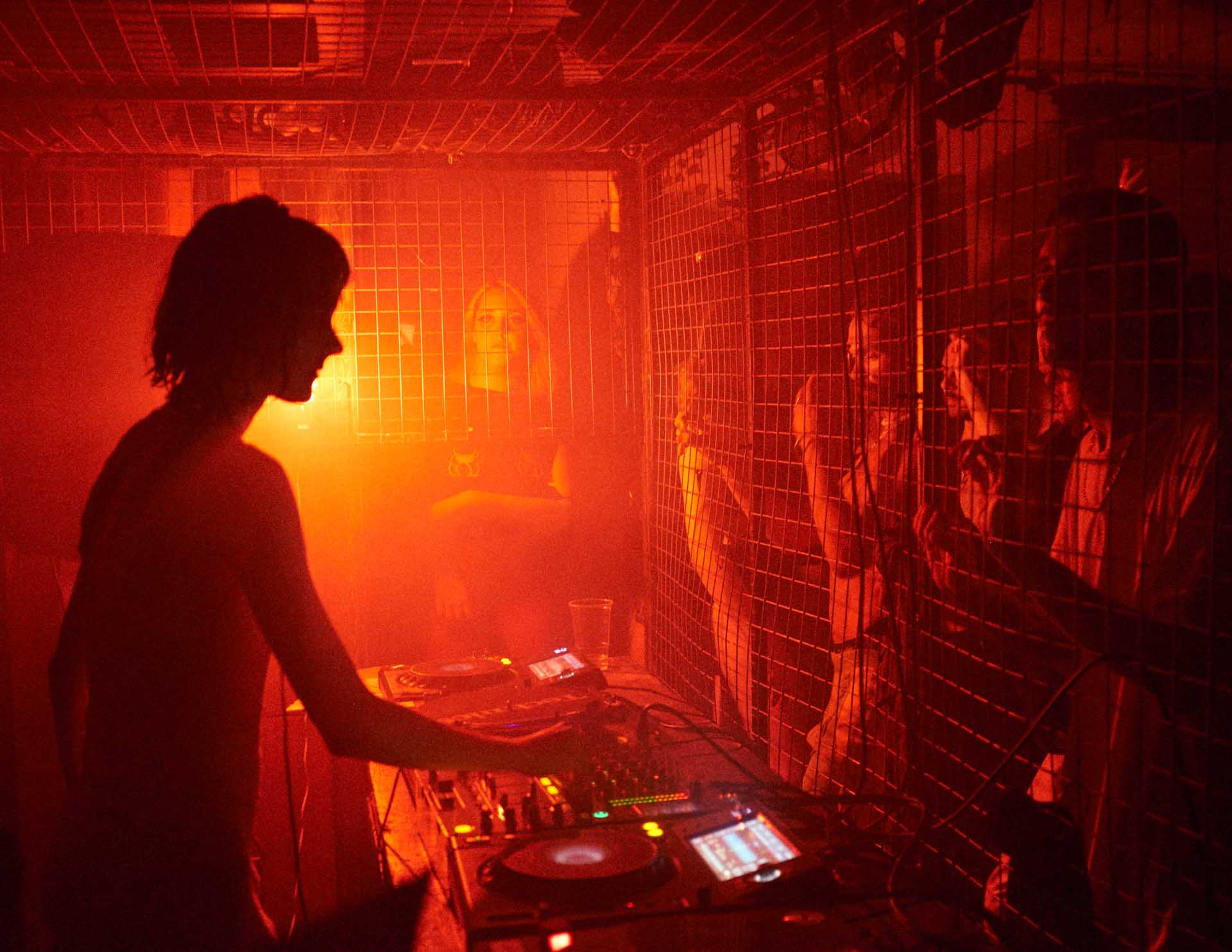 Howl_Rave_01_117_ylhrcq