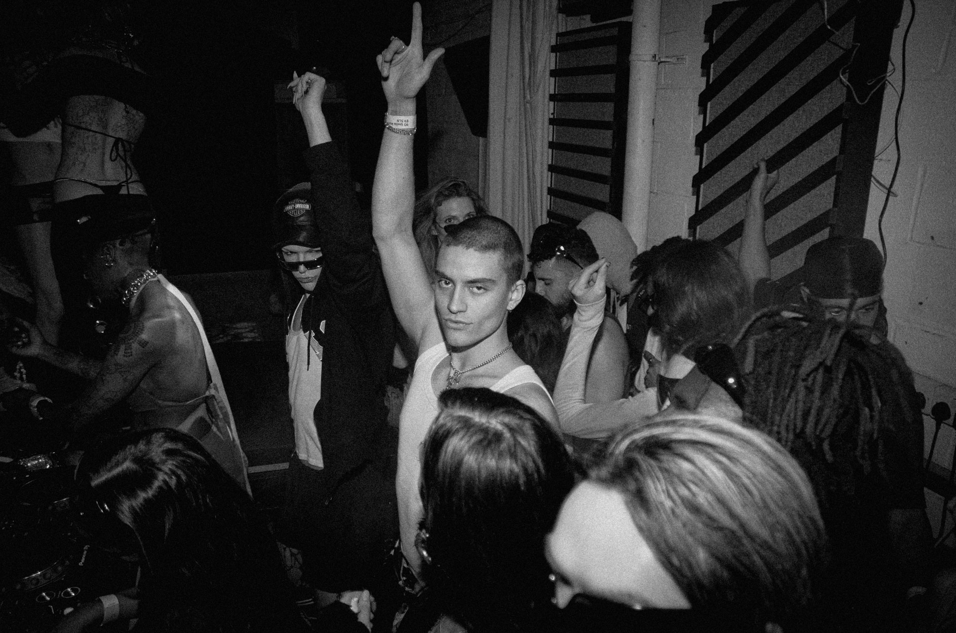Howl_Rave_19_010_r9soo4