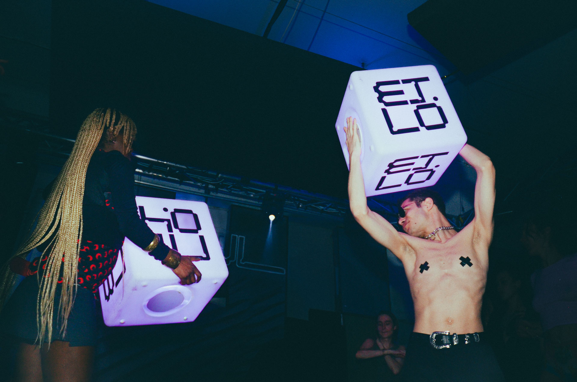 Howl_Rave_19_322_tp60xc
