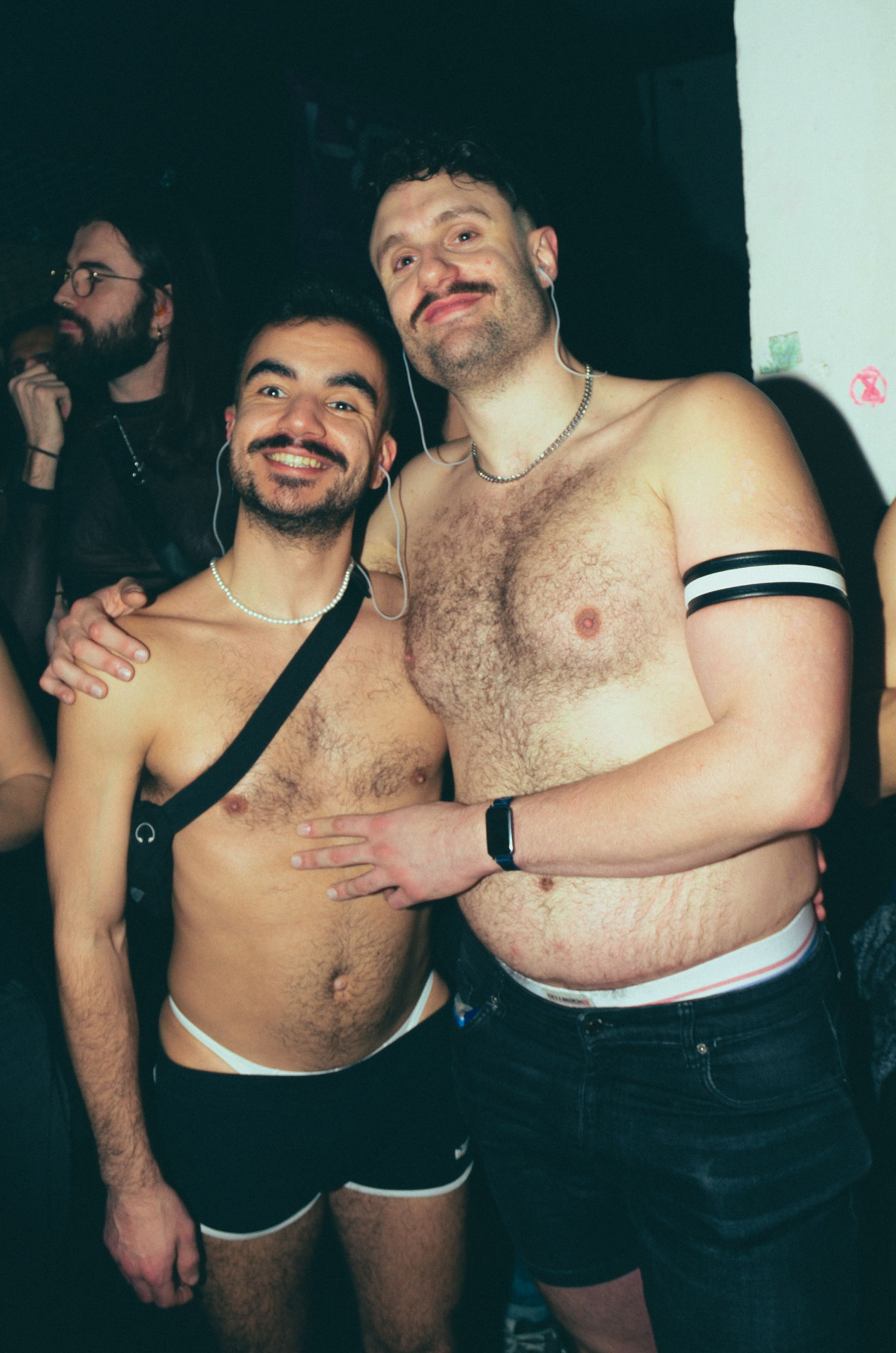 Howl_Rave_19_293_lbv8ql