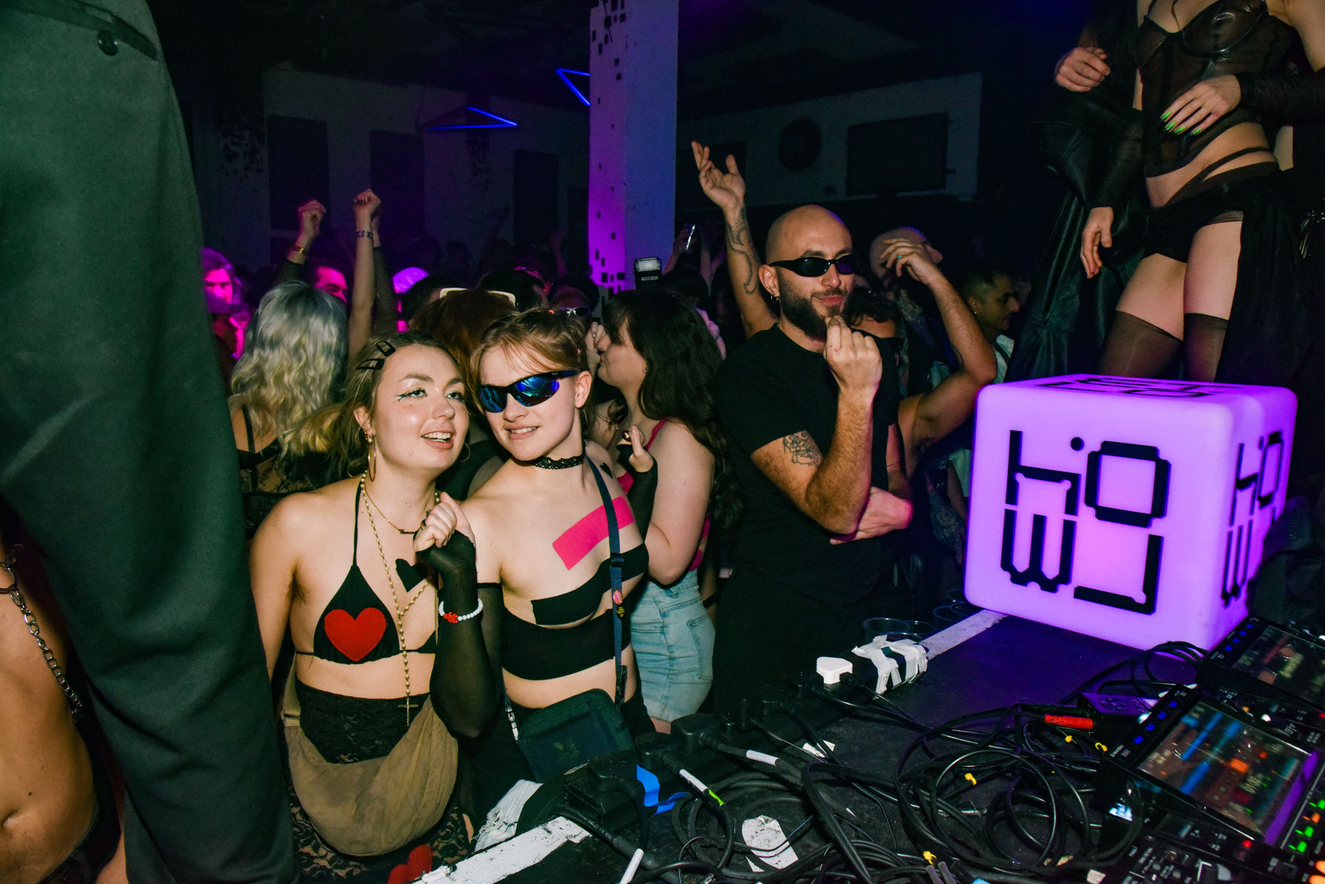 Howl_Rave_19_182_b33cql
