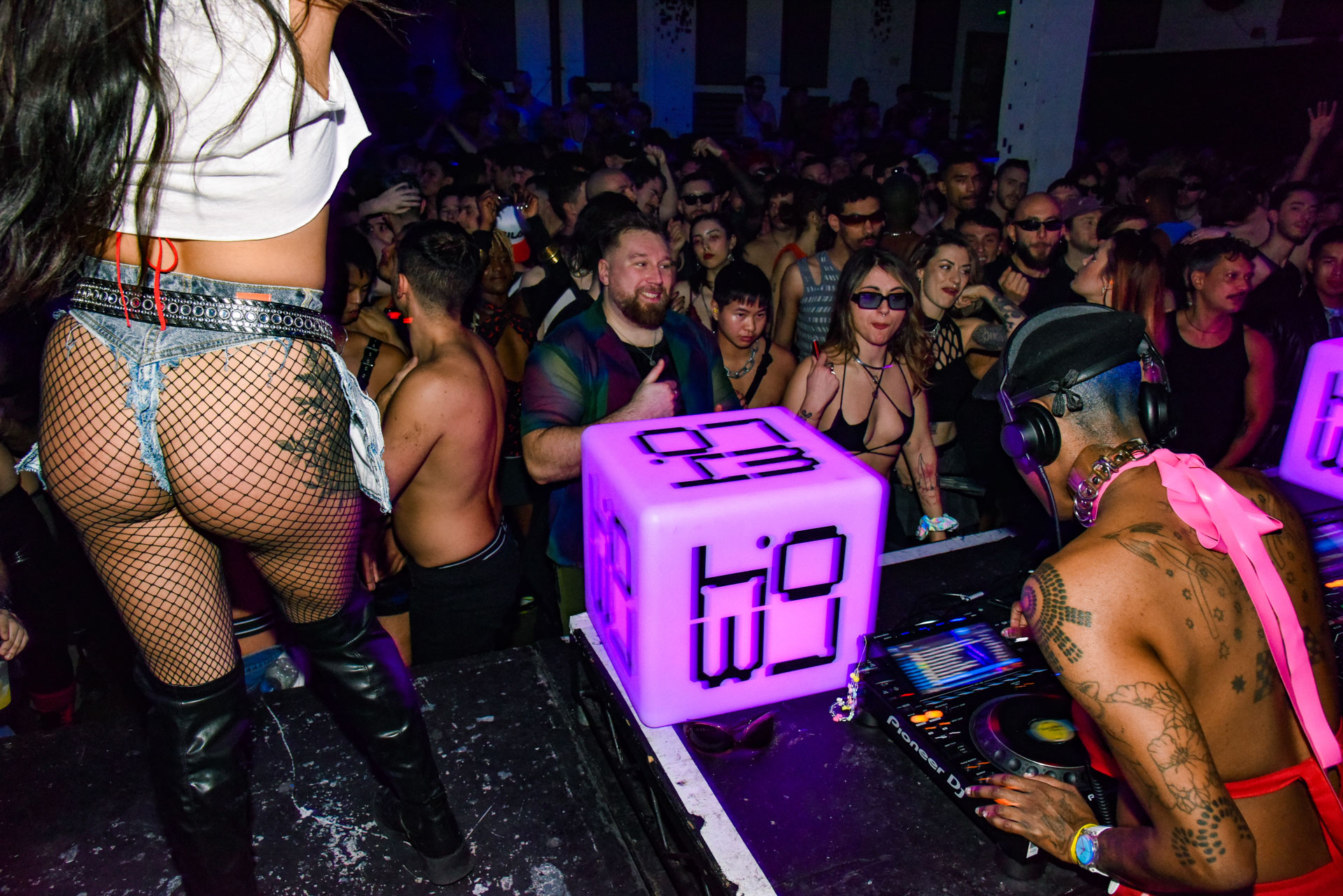 Howl_Rave_19_268_xqsou9