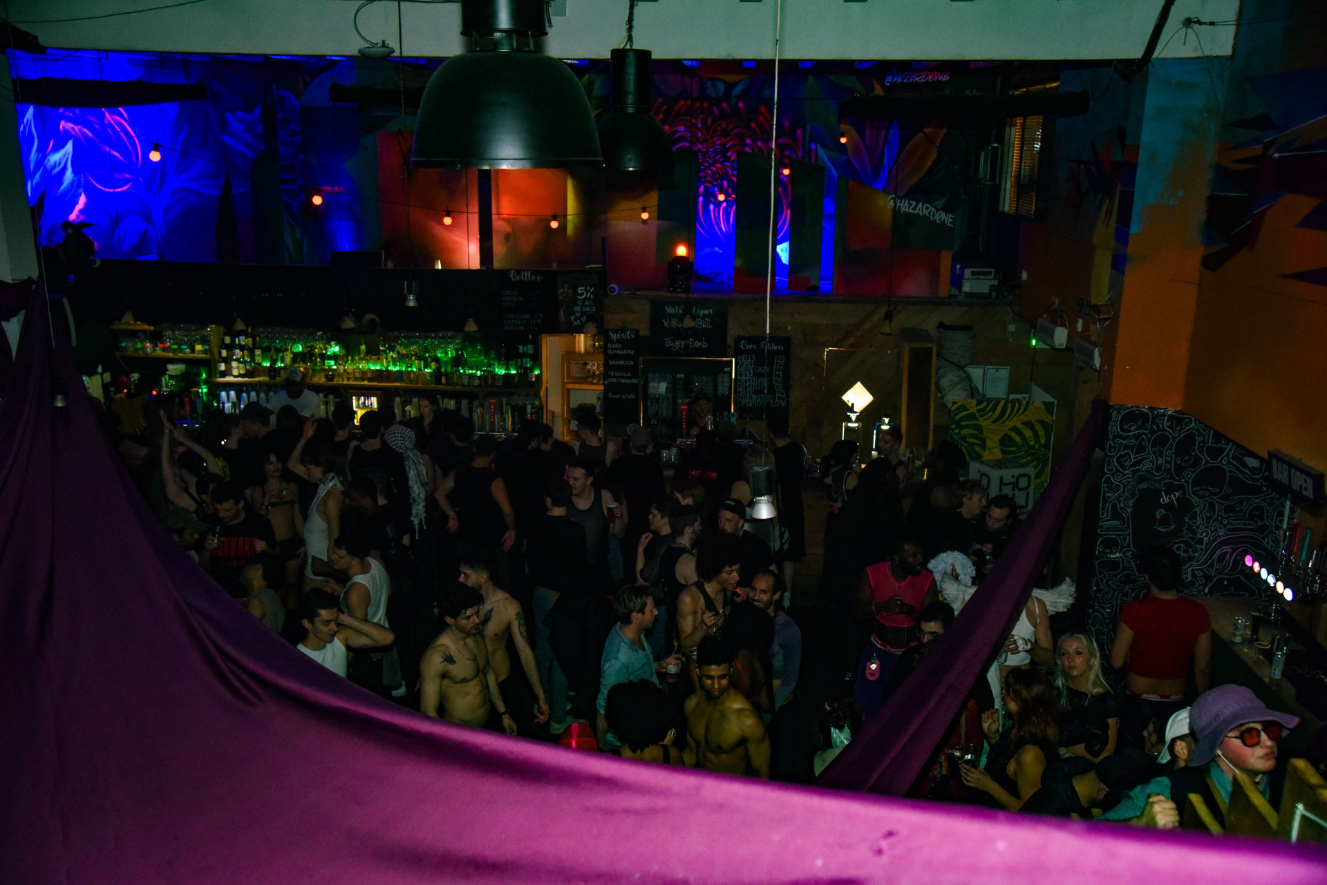 Howl_Rave_19_325_r3b9rp