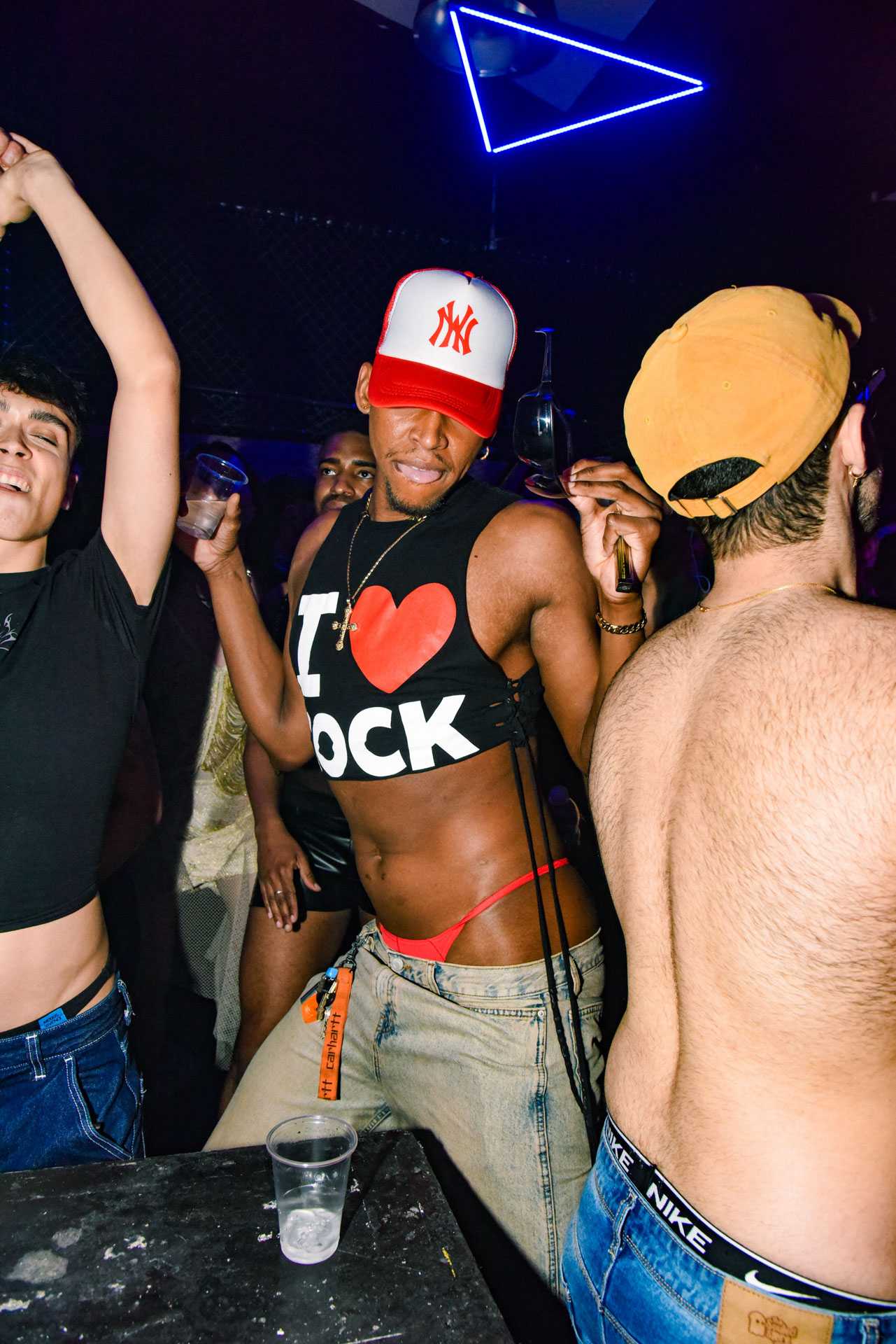 Howl_Rave_19_147_njjl2e