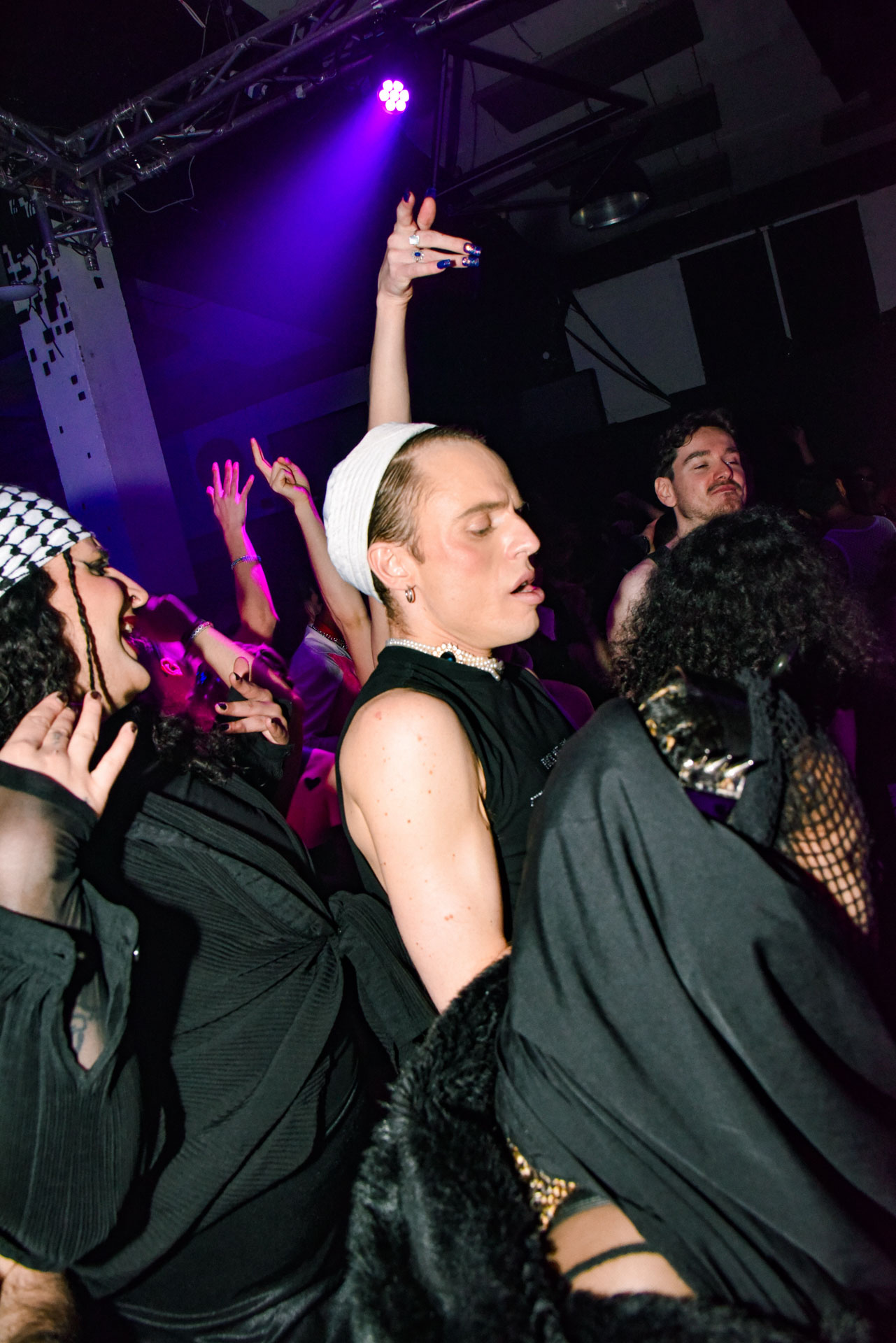 Howl_Rave_19_002_opvhnb