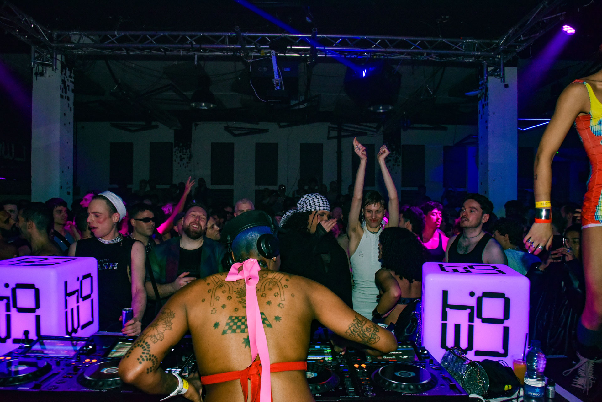 Howl_Rave_19_210_gbonb7