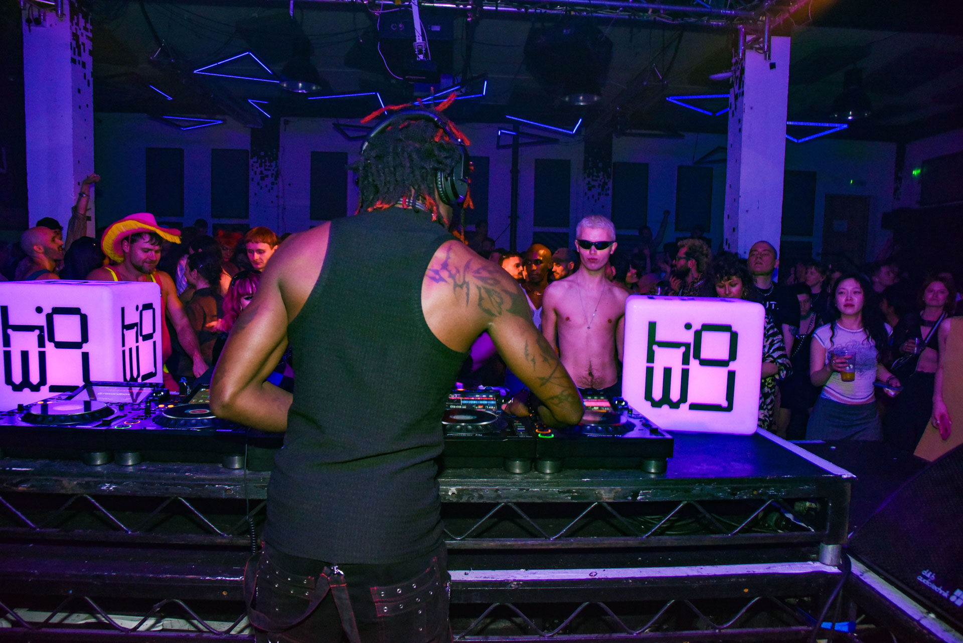 Howl_Rave_19_255_zjukez