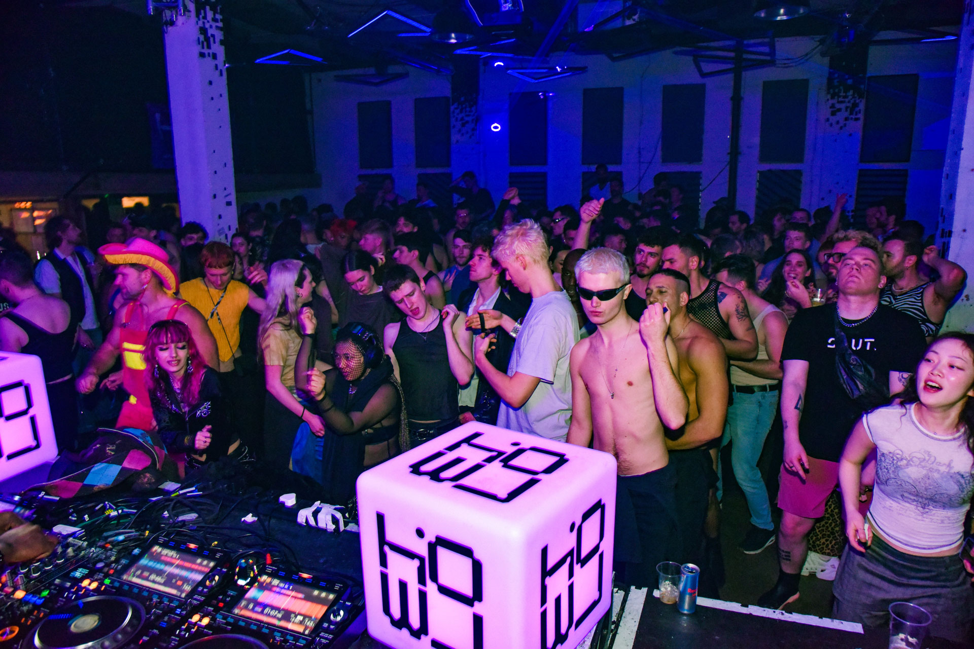 Howl_Rave_19_124_qpddhe